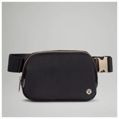 NWT Lululemon Everywhere factory Belt Bag Black