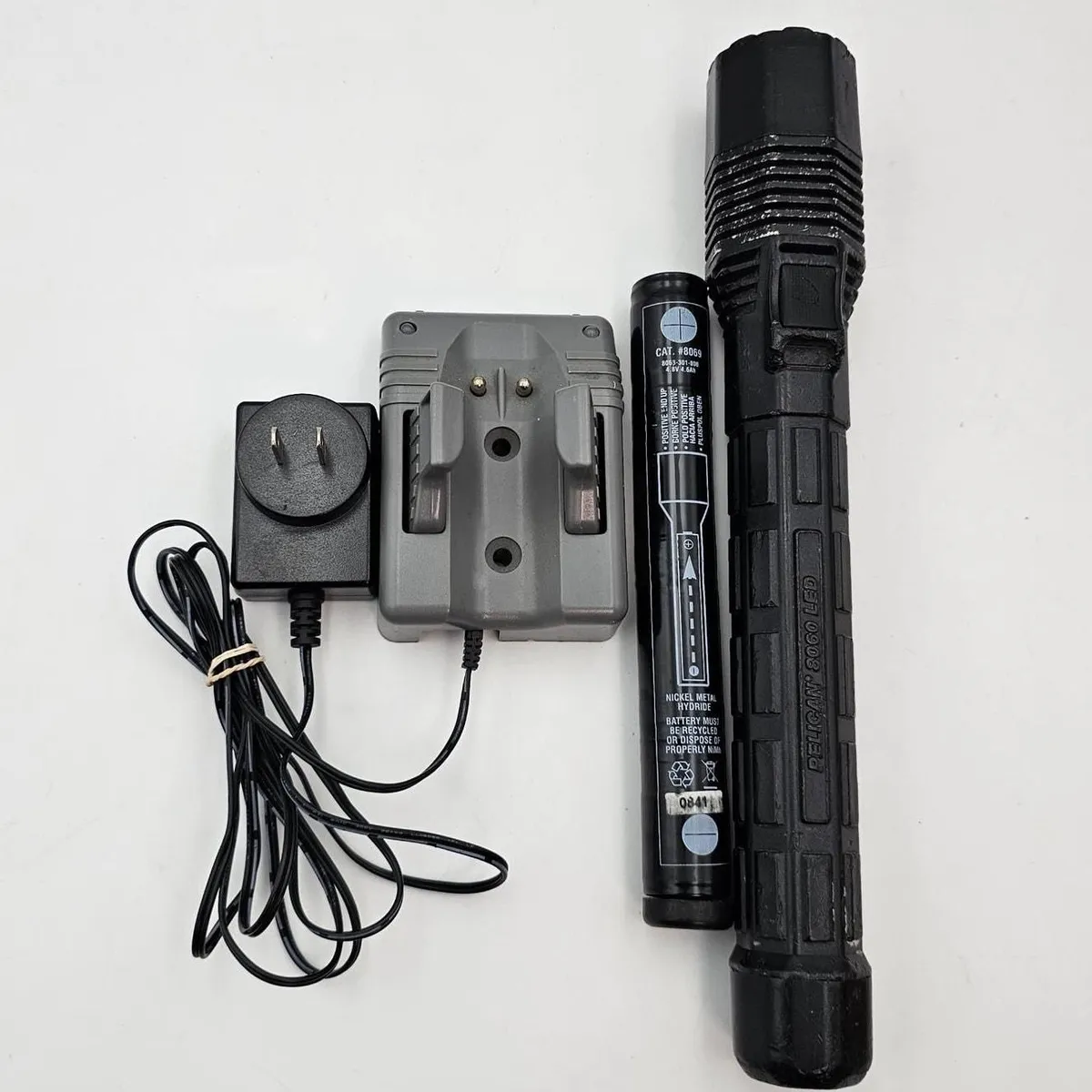 Pelican 8060 LED Black Tactical Flashlight OEM Charger & Battery TESTED ...