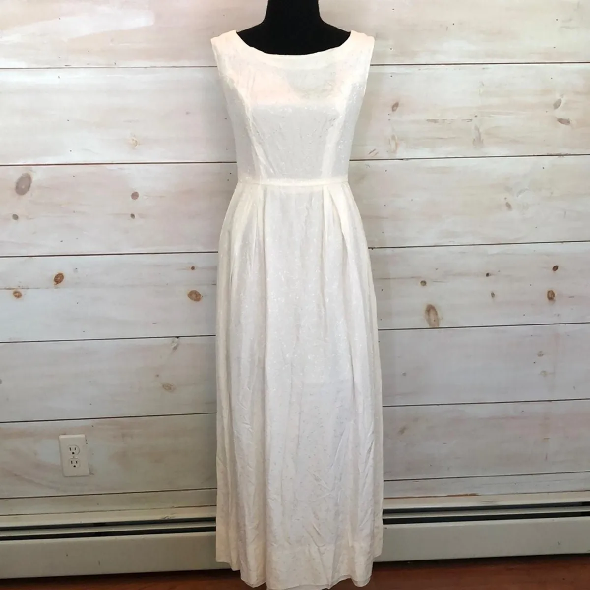 Vintage 1960s white light brocade gown hotsell prom wedding