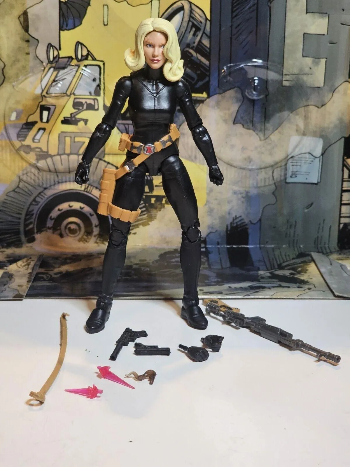 The Avengers (Classic Comic) Marvel Legends Yelena Belova Black 2024 Widow (Puff Adde