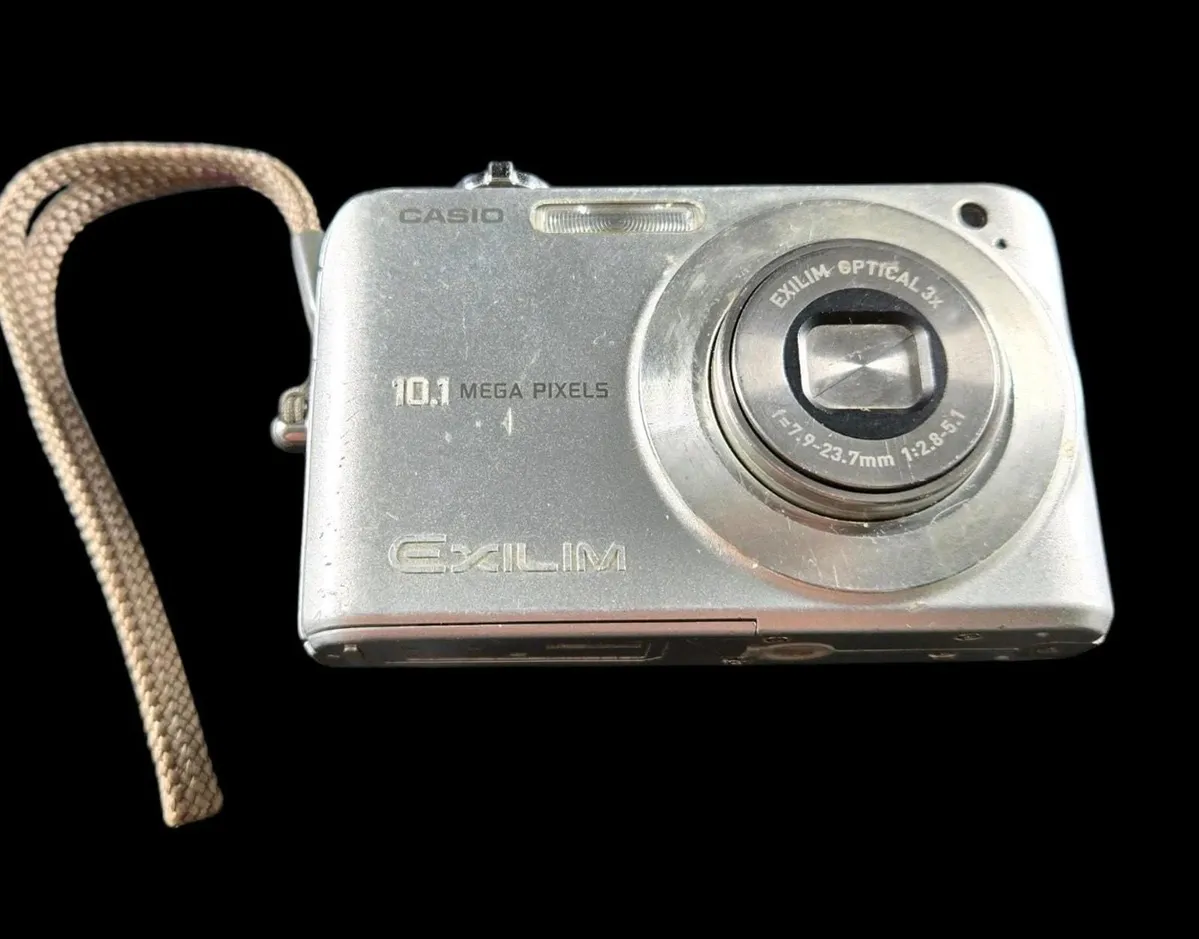 Casio EXILIM CARD EX-S10 10.1MP Digital Camera - Black #0452