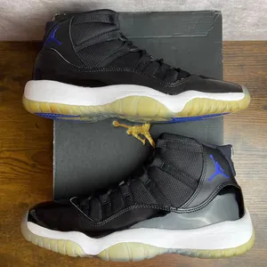 Nike Air Jordan 11 Retro Space Jam Size 6Y GS / 7.5W 378038