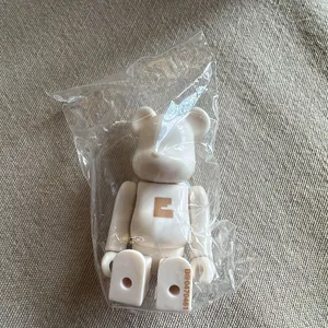 Bearbrick series 32 cheap