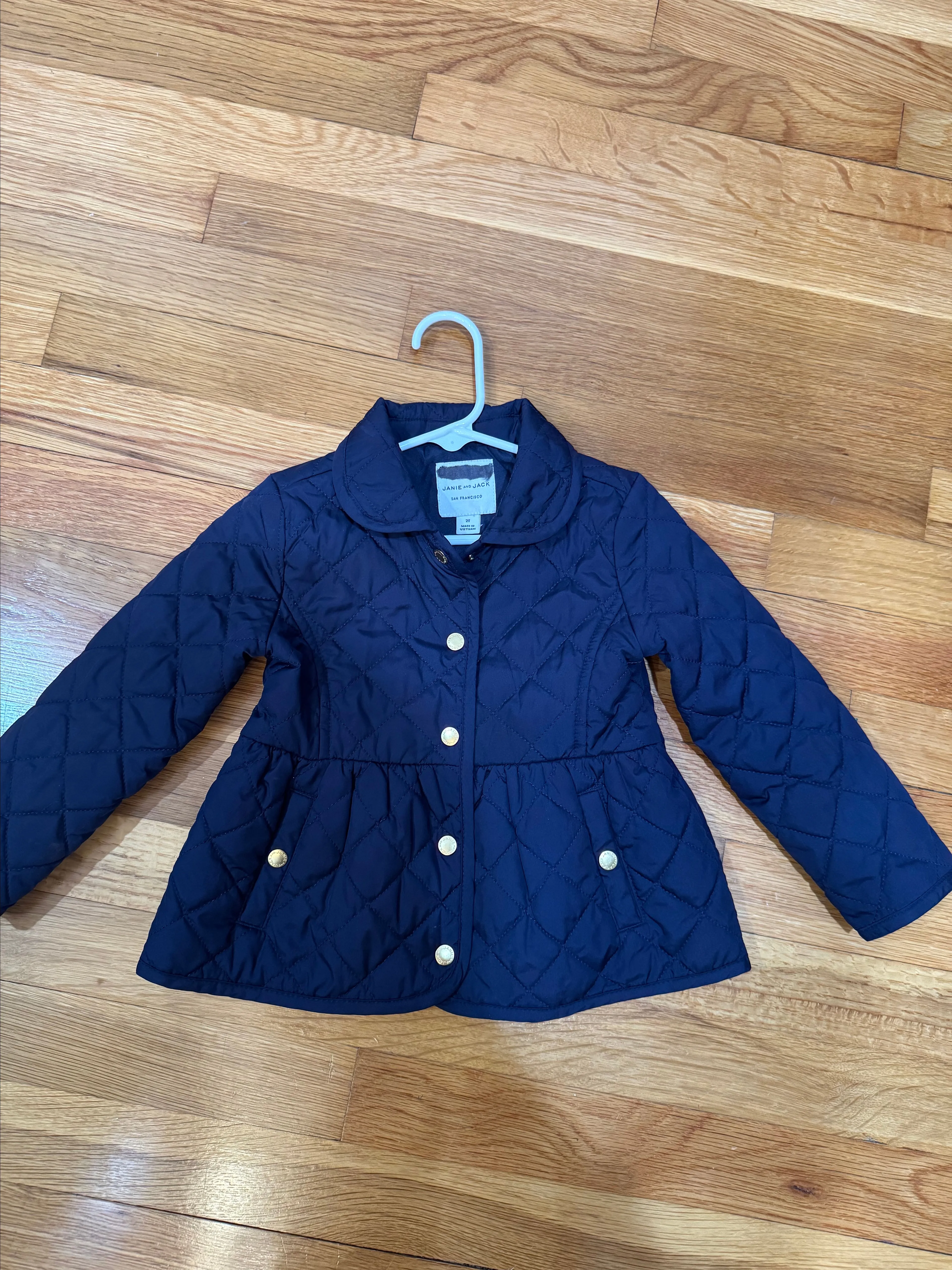 Listing Image Blurred Background