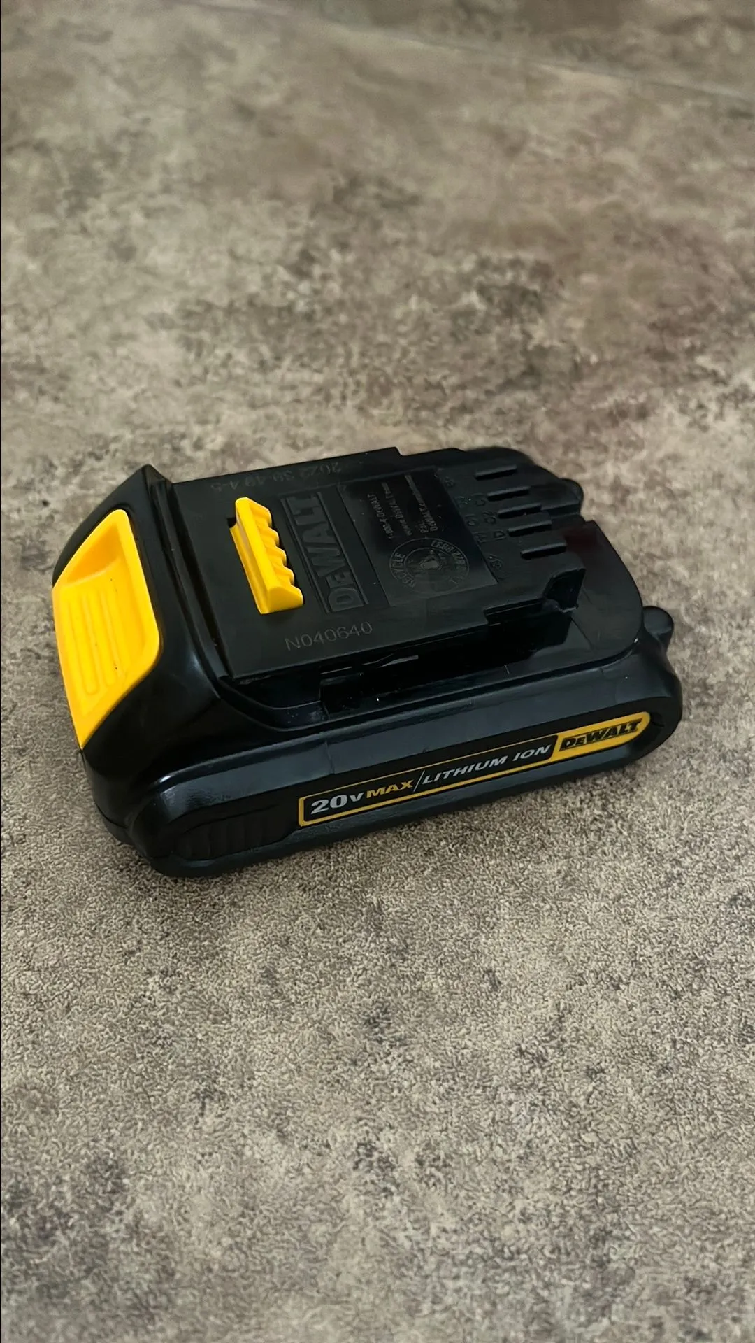Product image for Dewalt 20V 1.5Ah Battery Pack Q537X13
