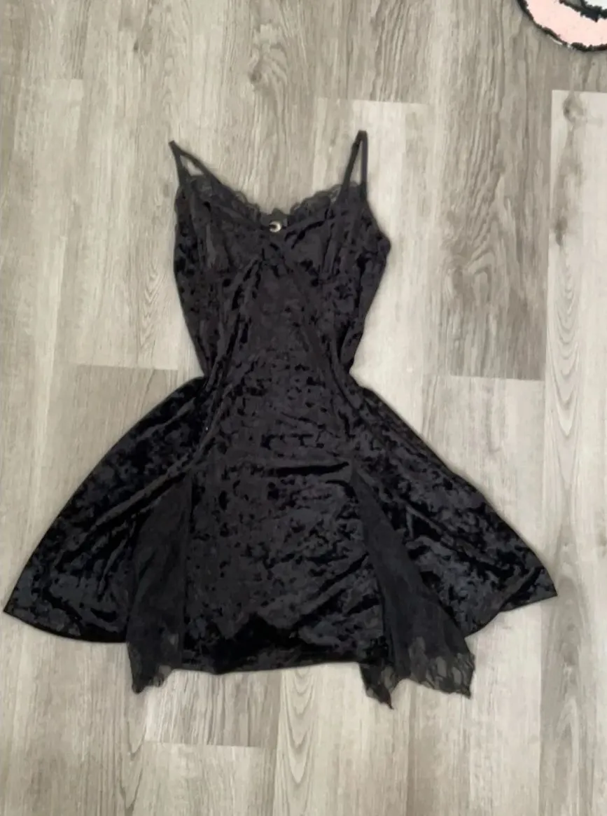 Product image for Listing for Caracara