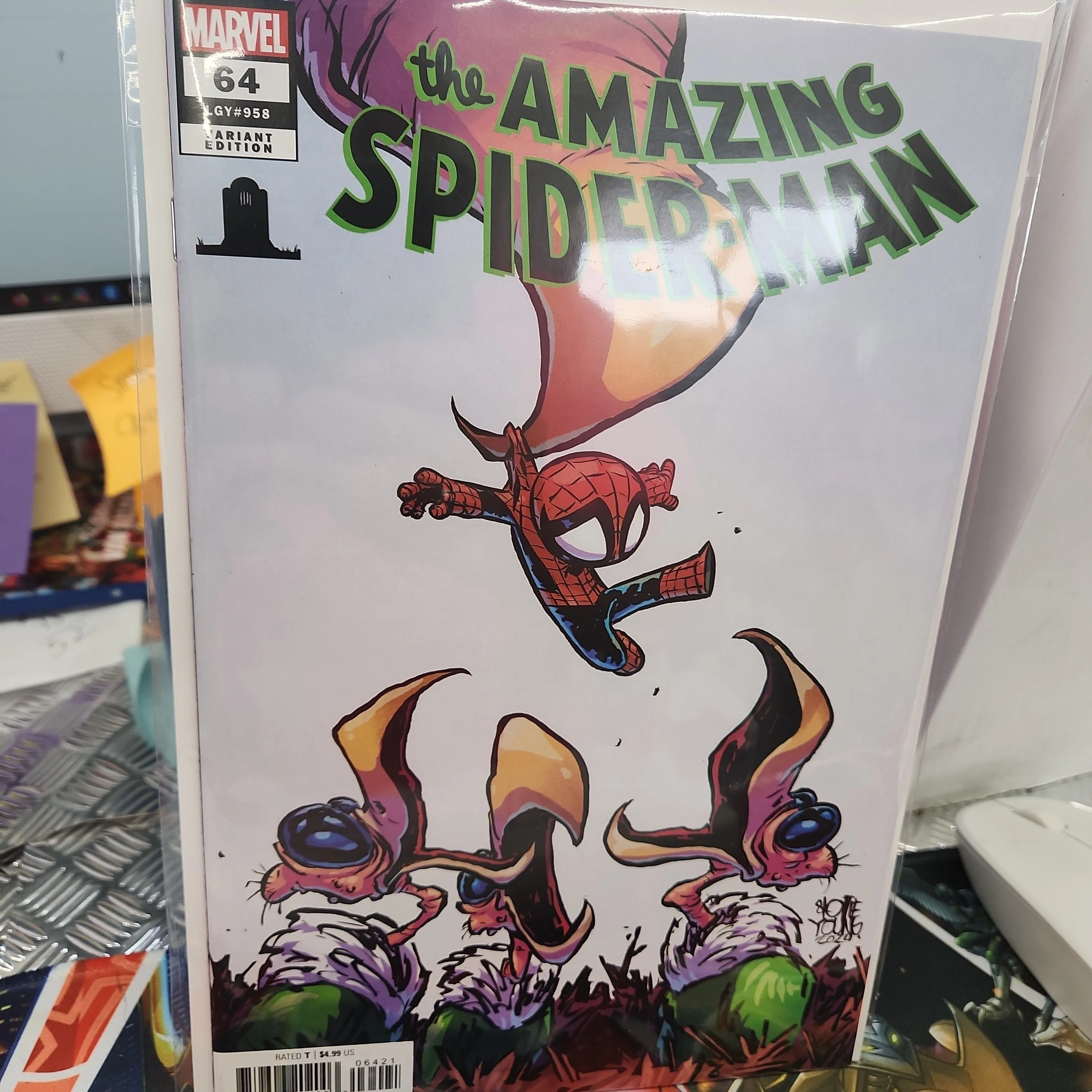Product image for AMAZING SPIDER-MAN #64 SKOTTIE YOUNG VARIANT SPIDER MAN 