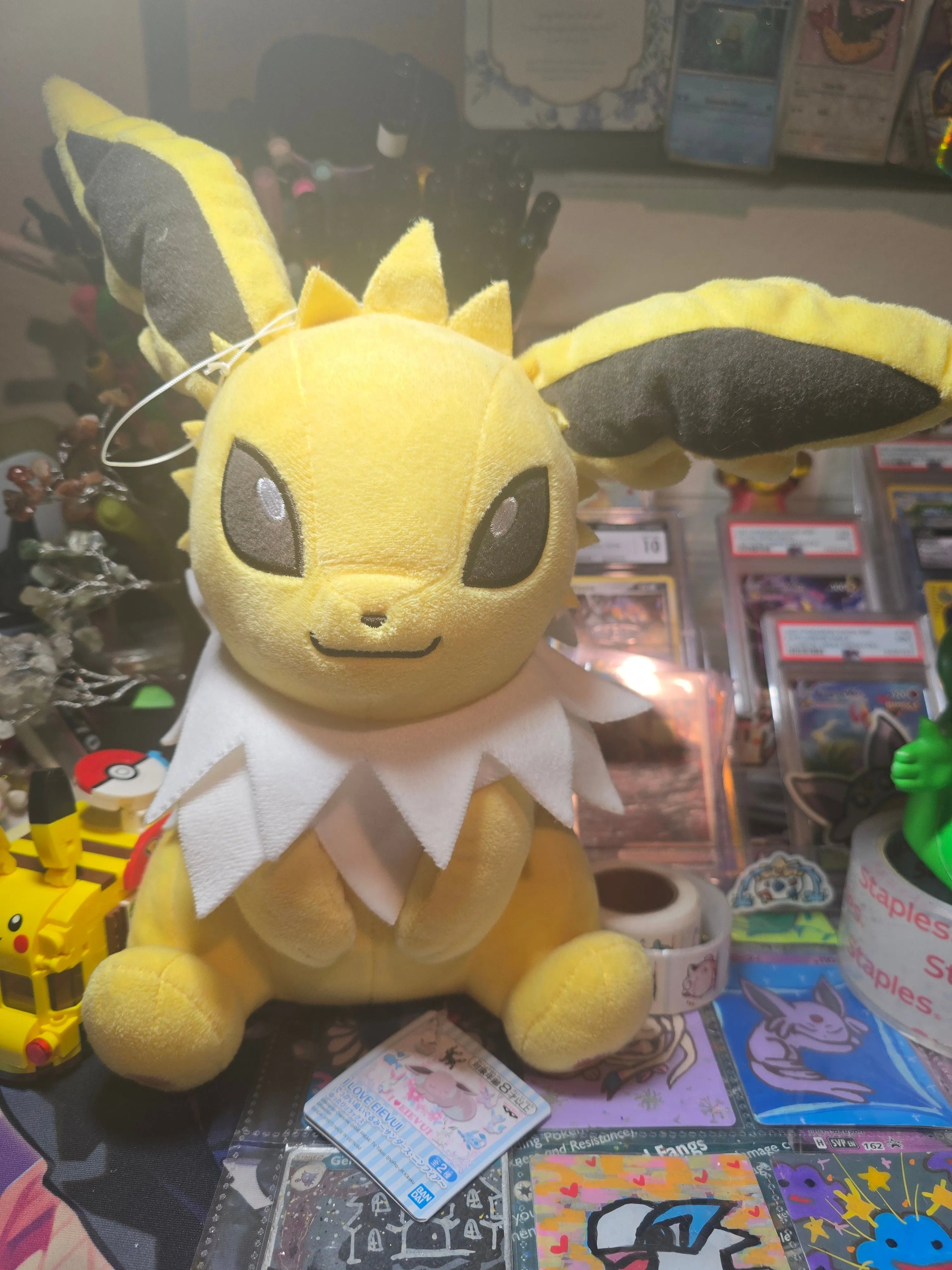 Product image for Pokemon 2019 Bandai Jolteon I Love Eievui Large Plush Toy