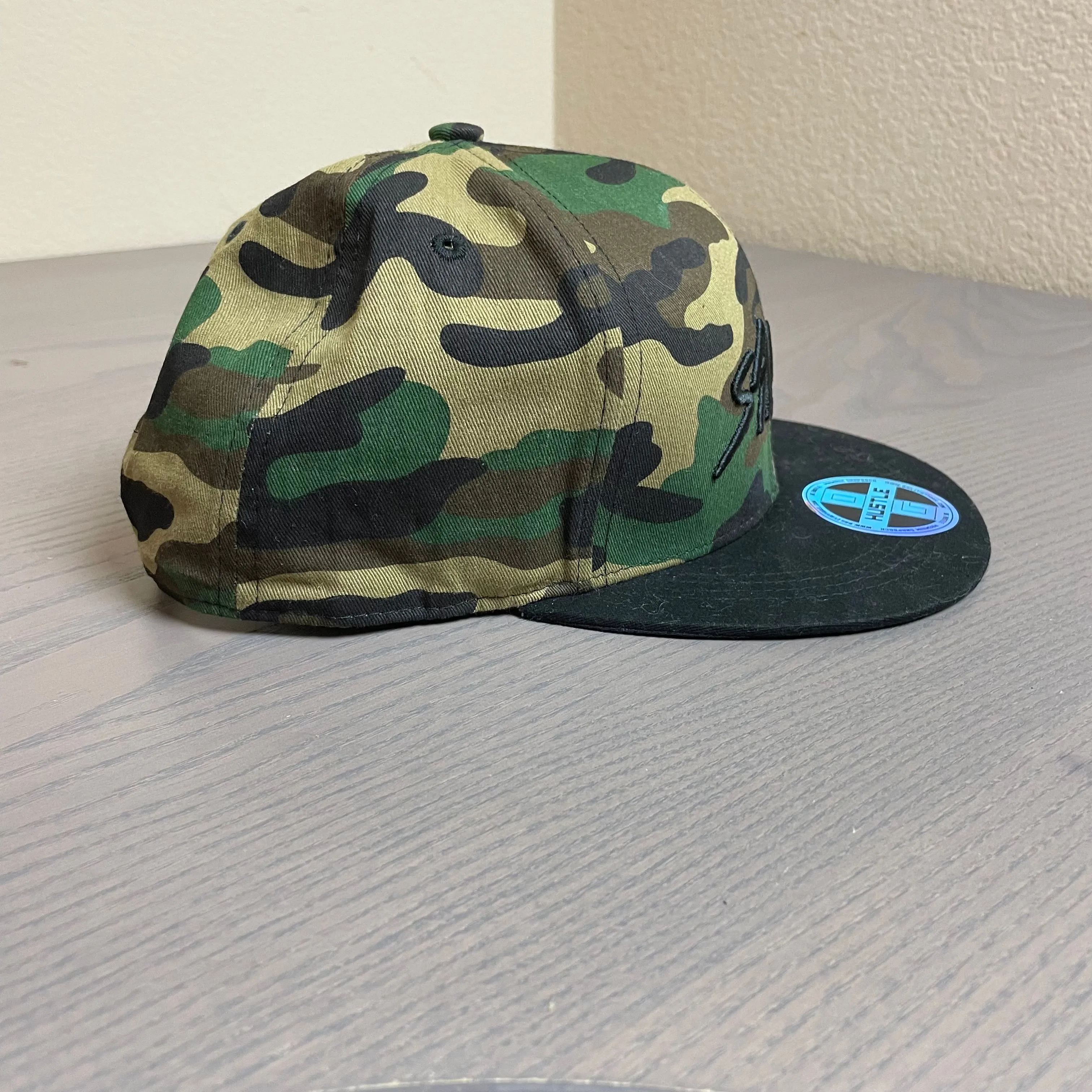 Listing Image Blurred Background