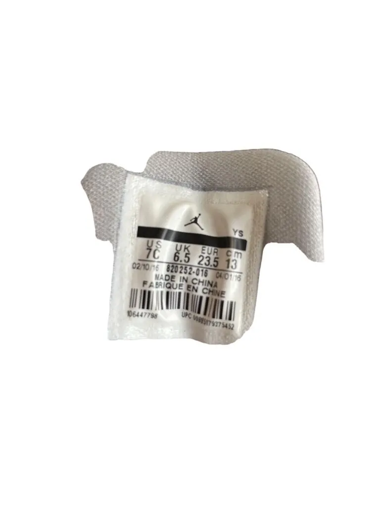 Listing Image Blurred Background