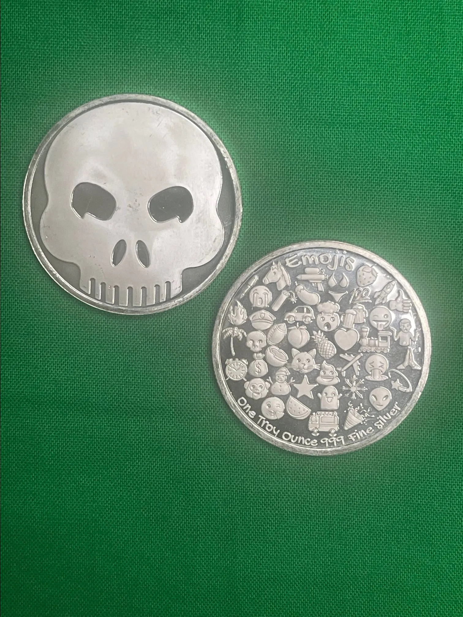 Product image for 1 oz Silver Emojis / Skull Round .999