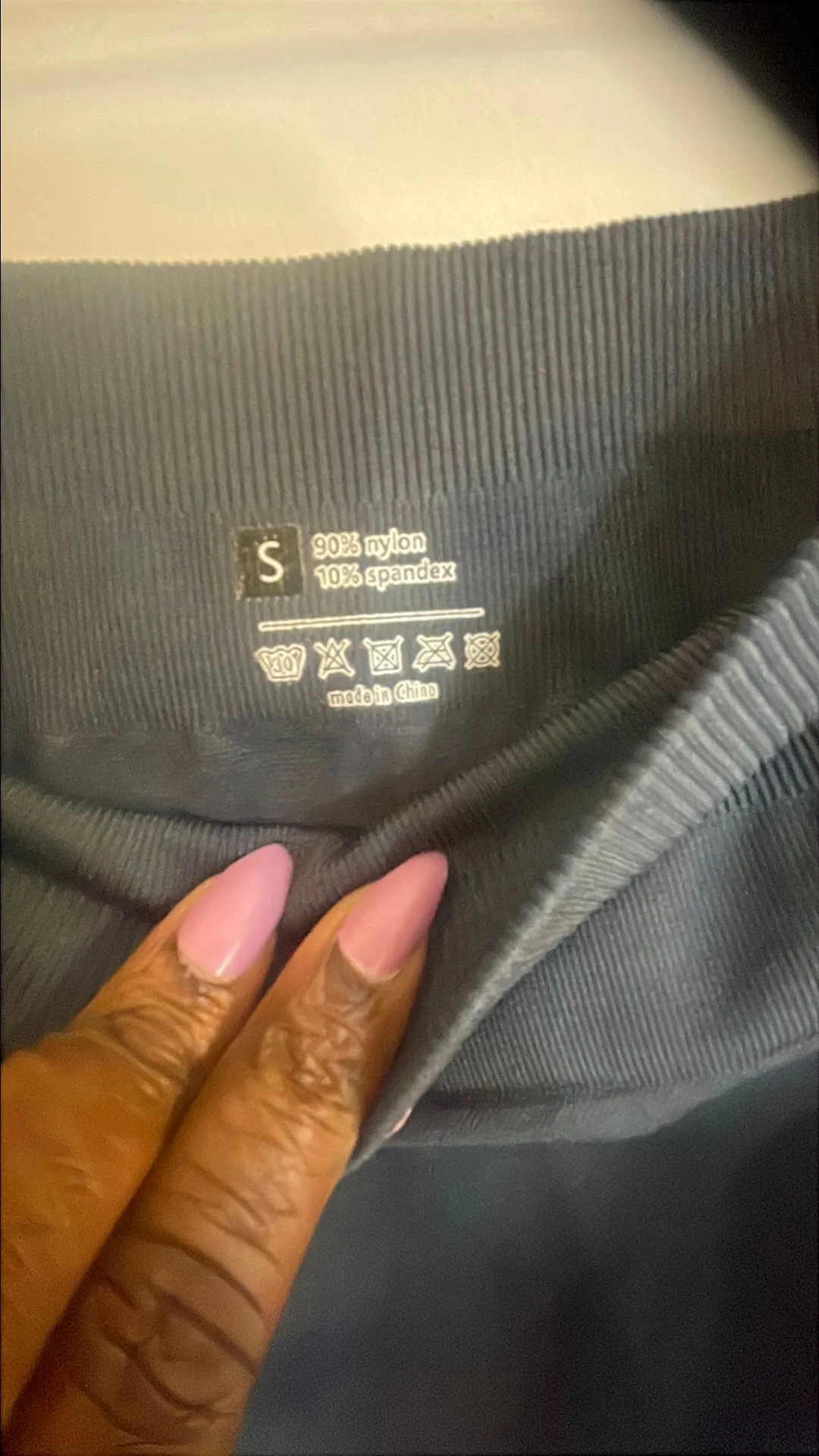 Listing Image Blurred Background