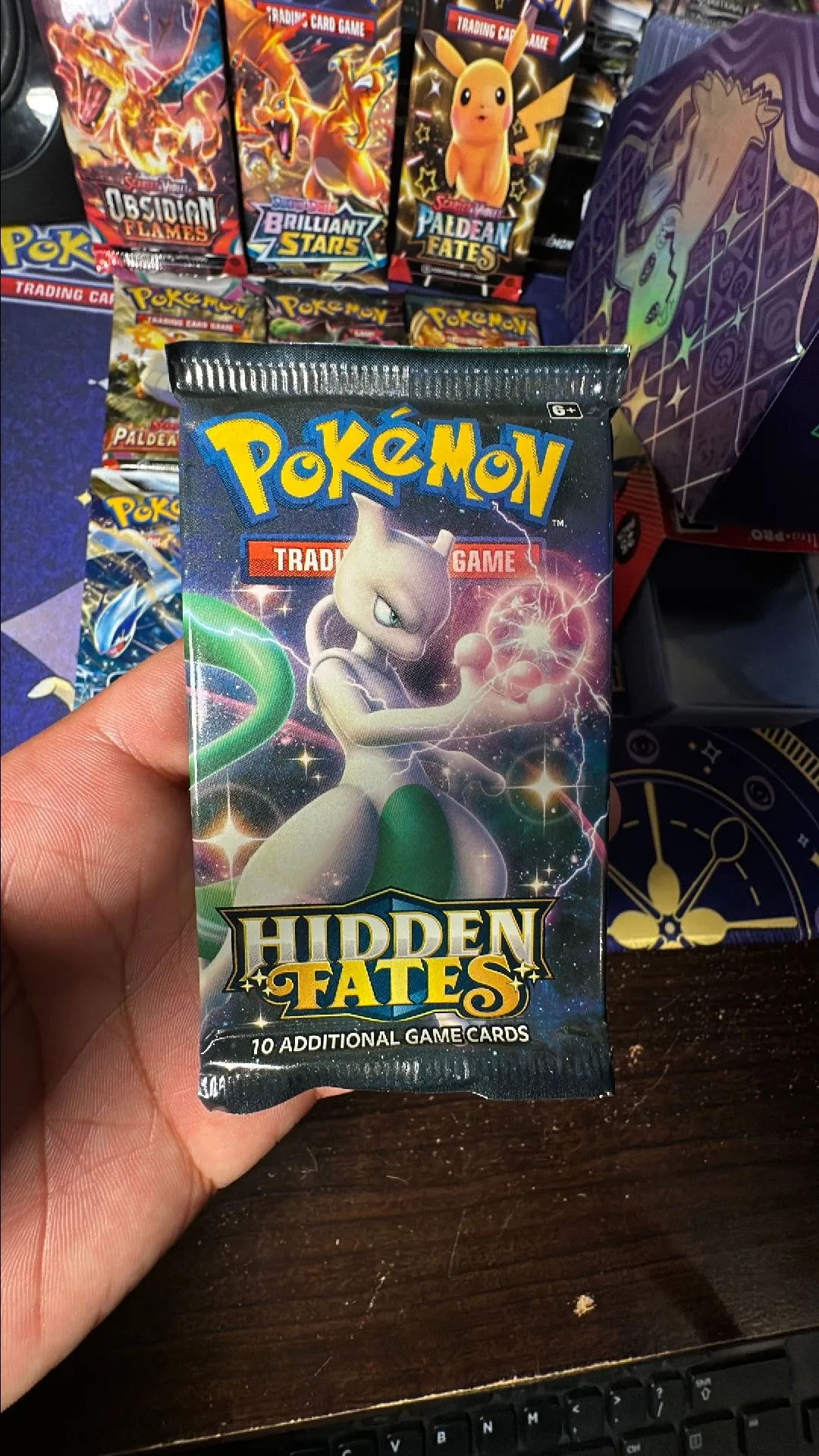 Product image for 1x 1st Print Hidden Fates Booster Pack