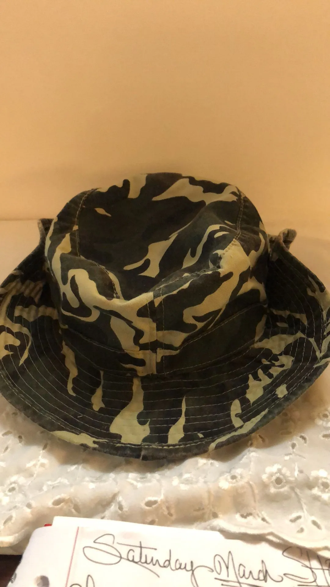 Listing Image Blurred Background