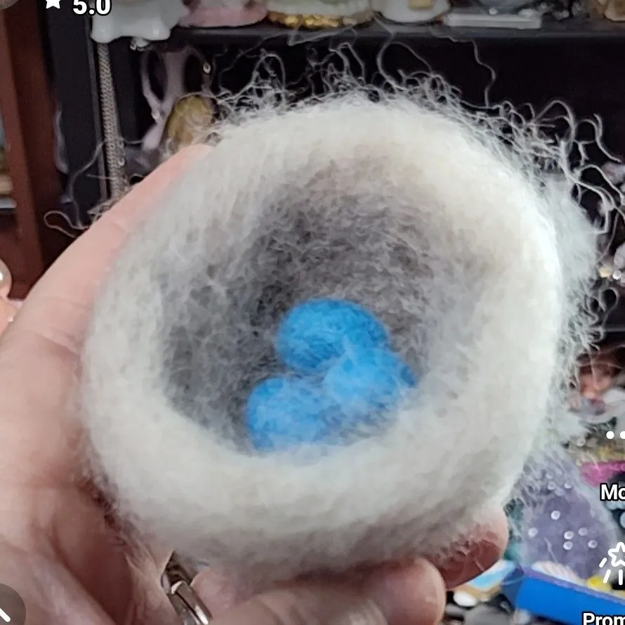 Product image for felted nest with eggs
