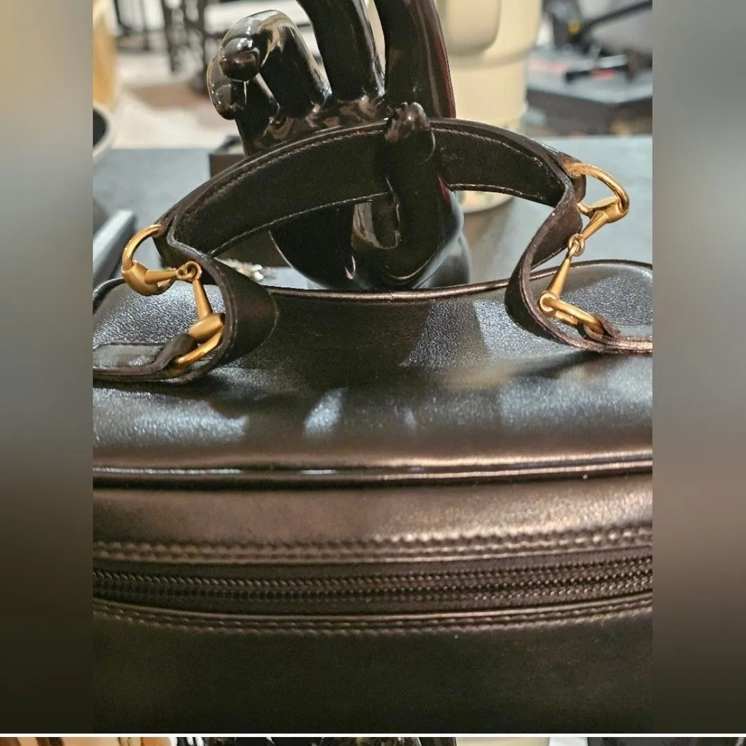 Listing Image Blurred Background