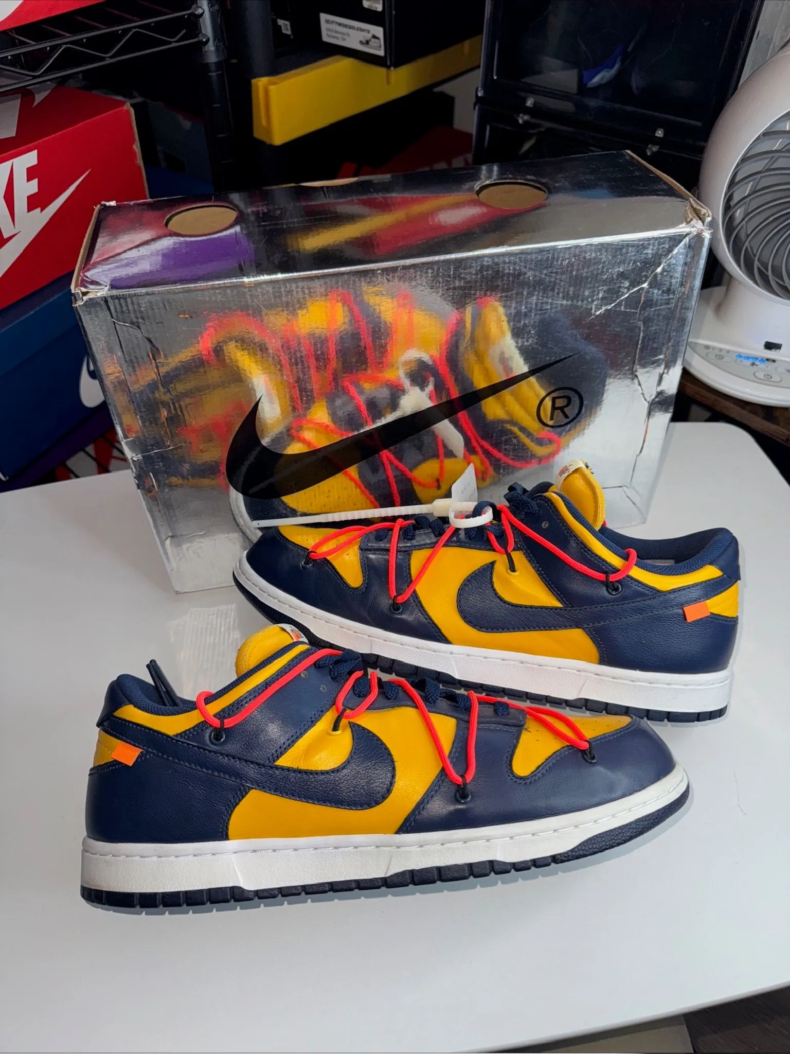 Product image for NIKE OFF WHITE DUNK LOW MICHIGAN SIZE 15