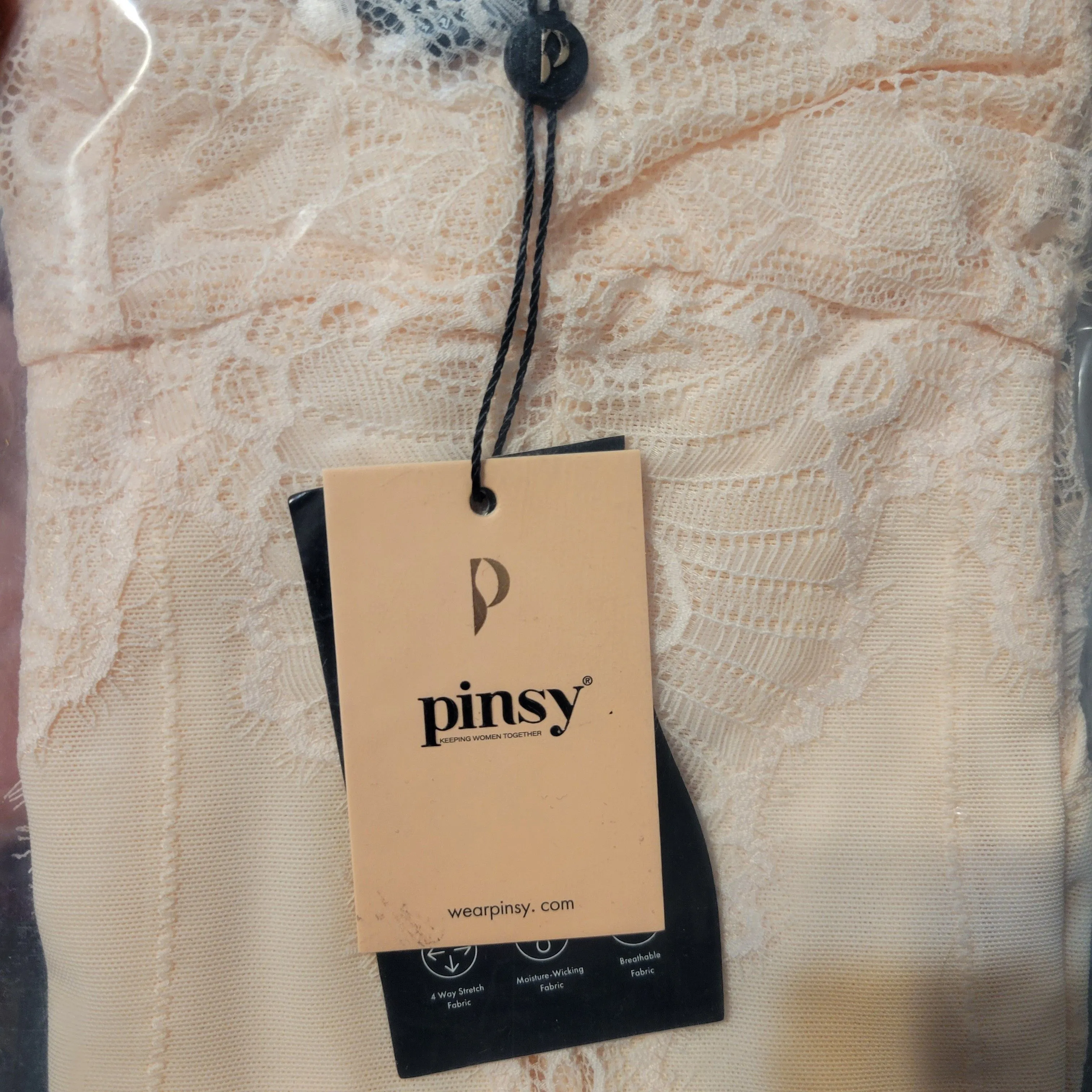 Listing Image Blurred Background