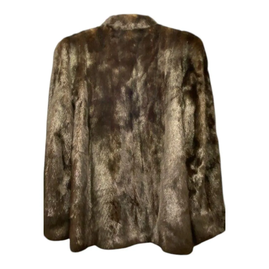 Listing Image Blurred Background