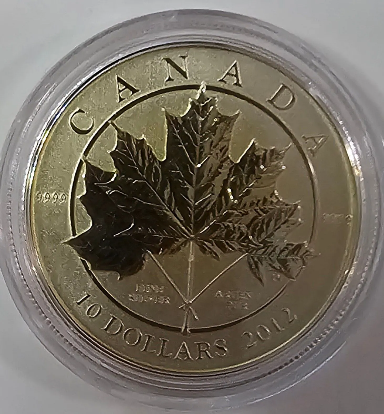 Product image for Maple leaf Canadian silver round 