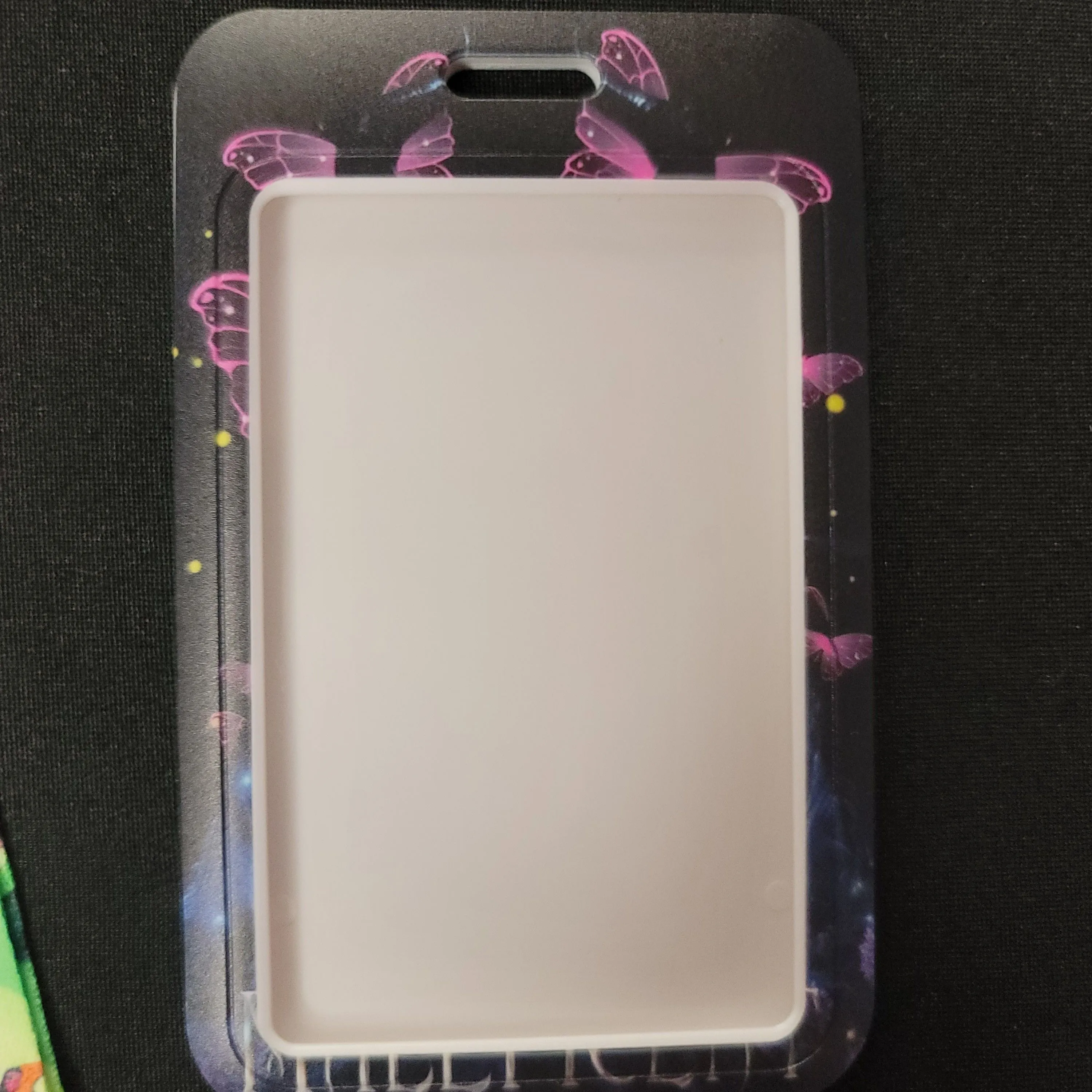 Listing Image Blurred Background