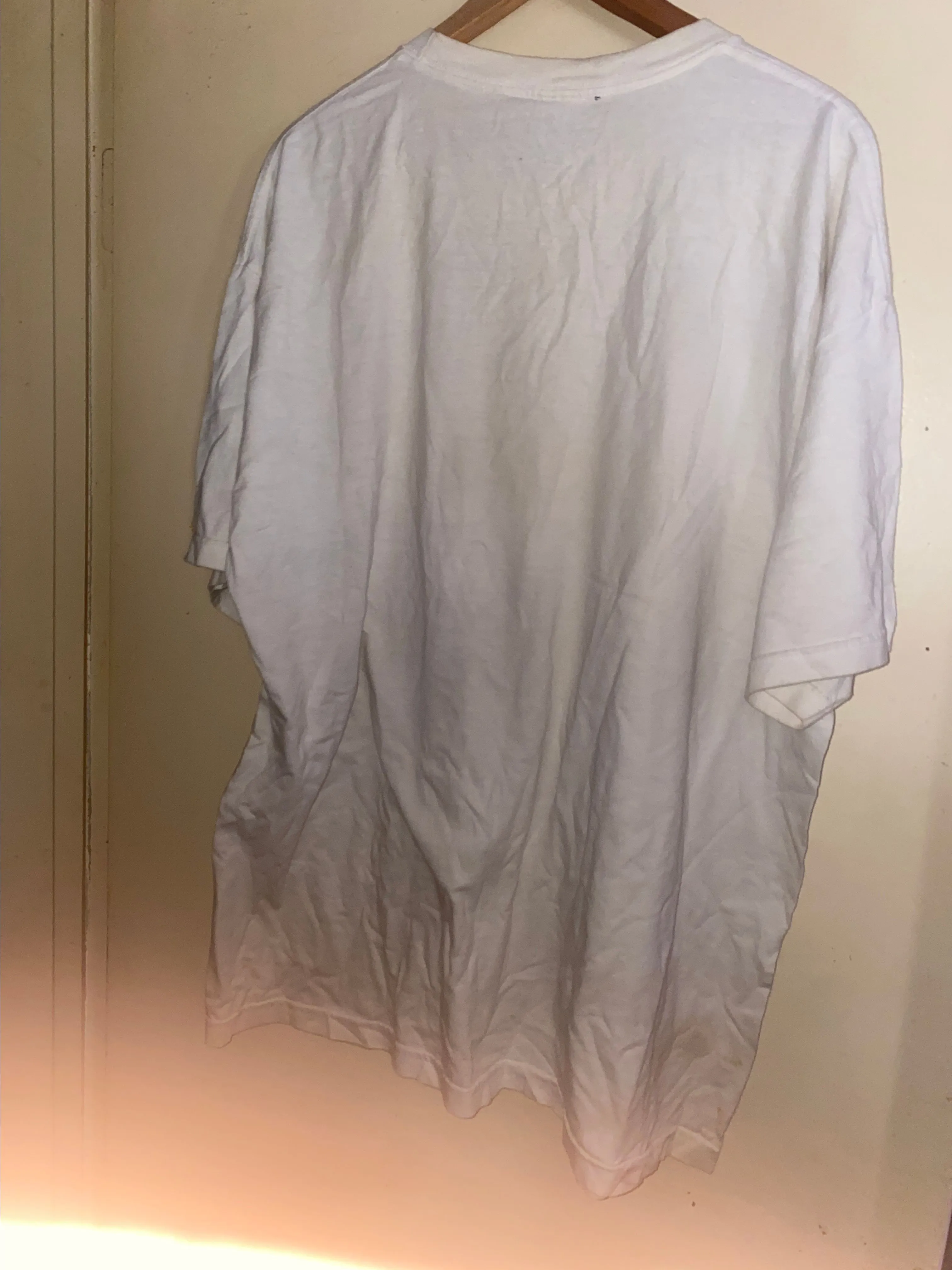 Listing Image Blurred Background