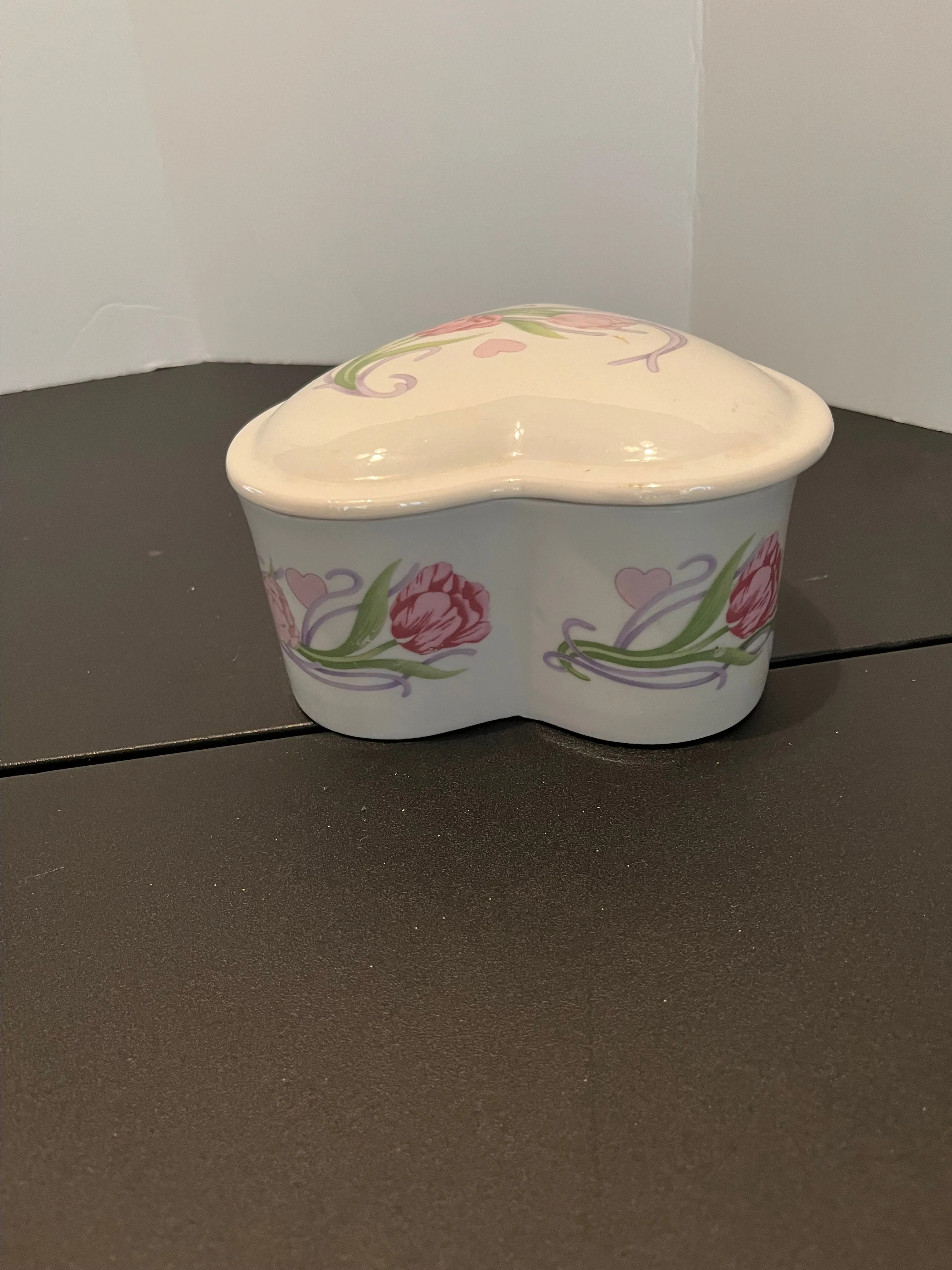 Listing Image Blurred Background
