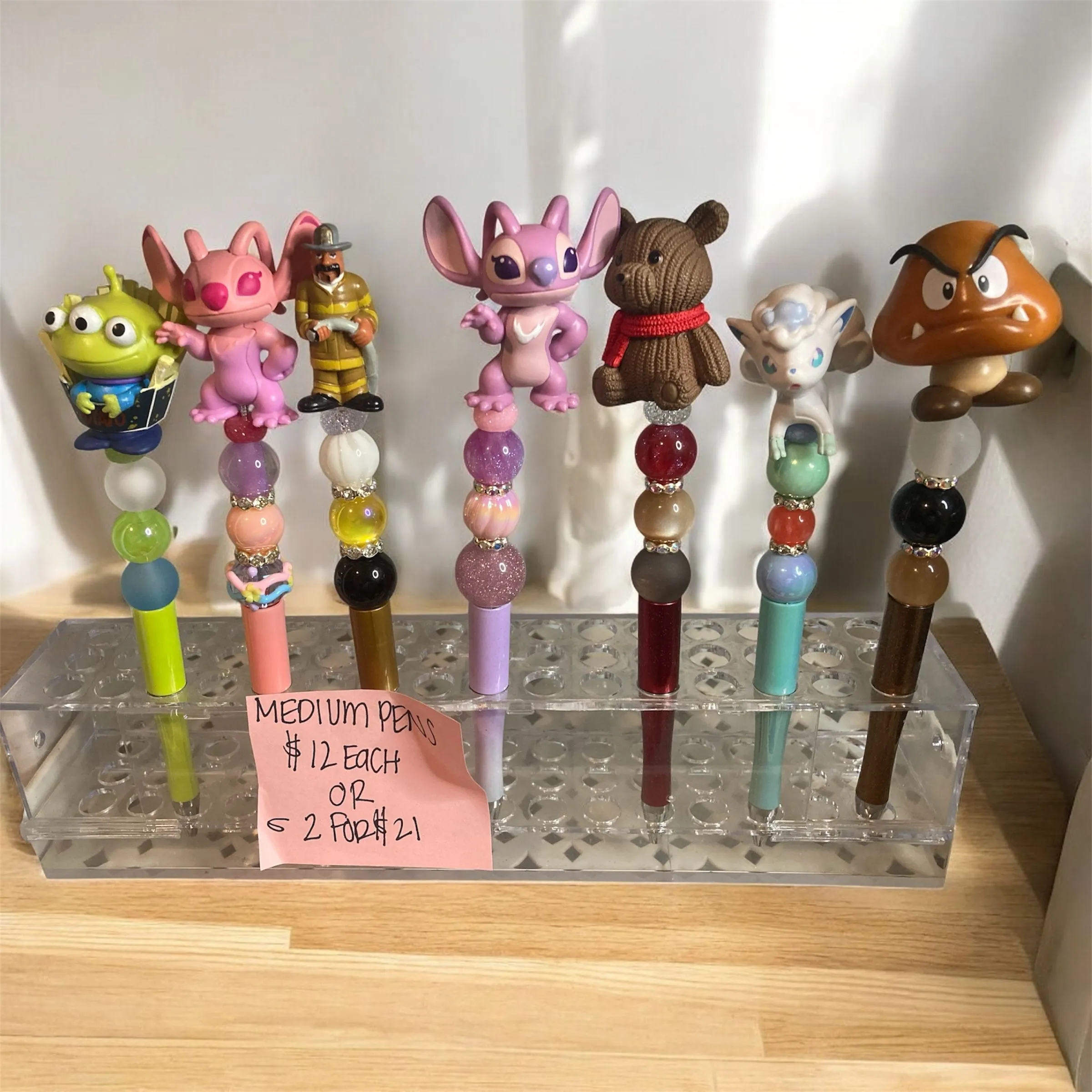 Product image for Medium Figure Pens