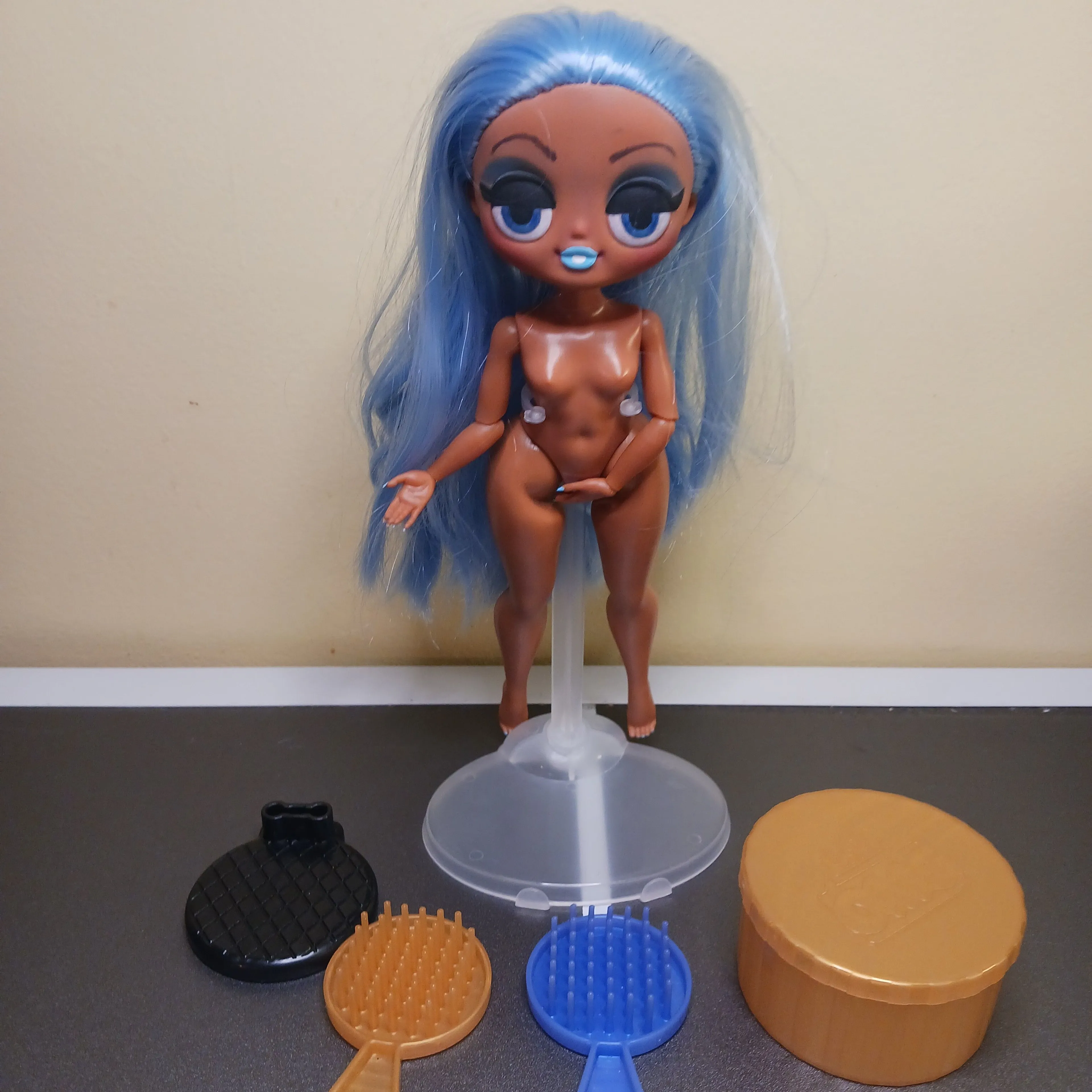 Nude L.O.L Surprise OMG Doll With Accesories & Custom Eyes · Whatnot: Buy,  Sell & Go Live