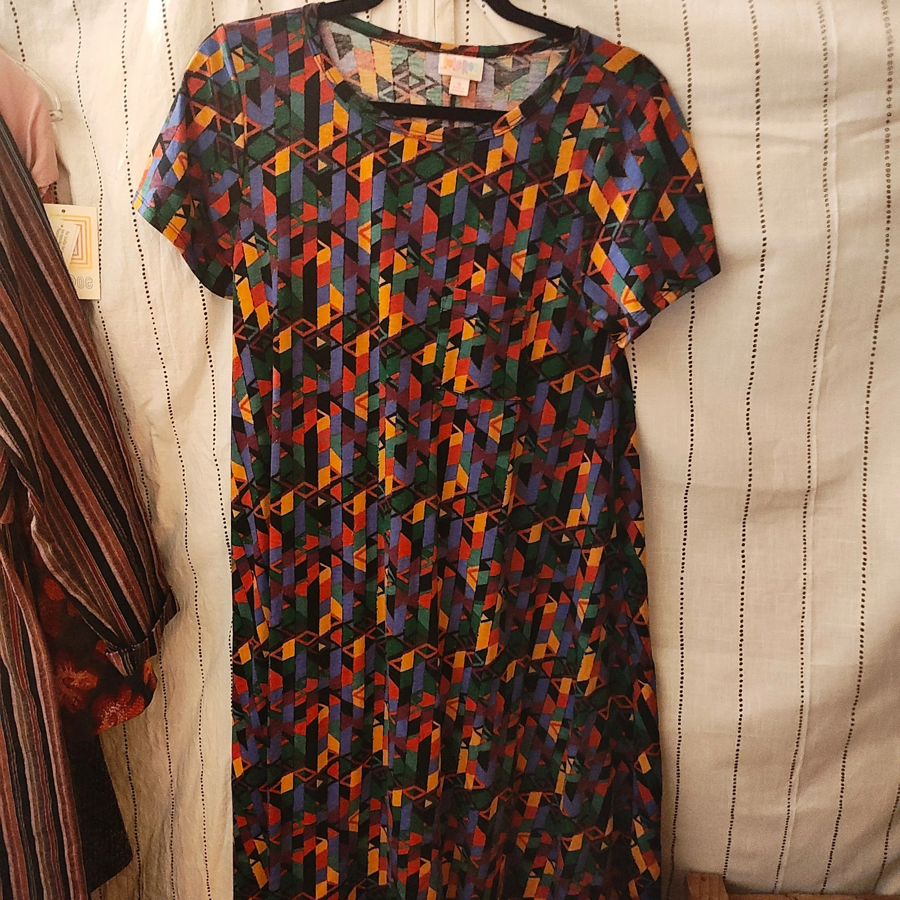 LulaRoe Short Sleeve Tee Dress Size Small - Geometric Pattern - Women's1