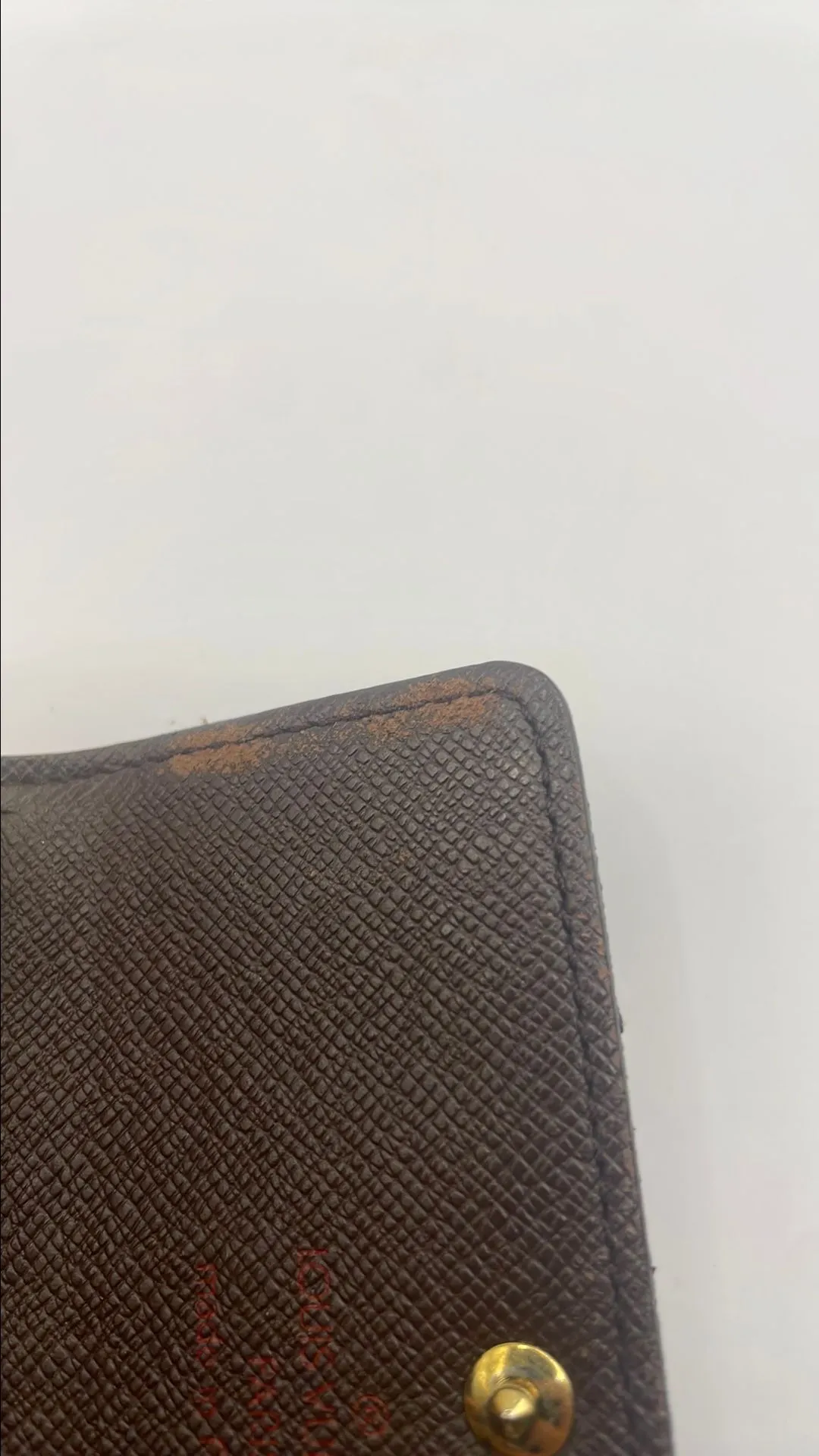 Listing Image Blurred Background