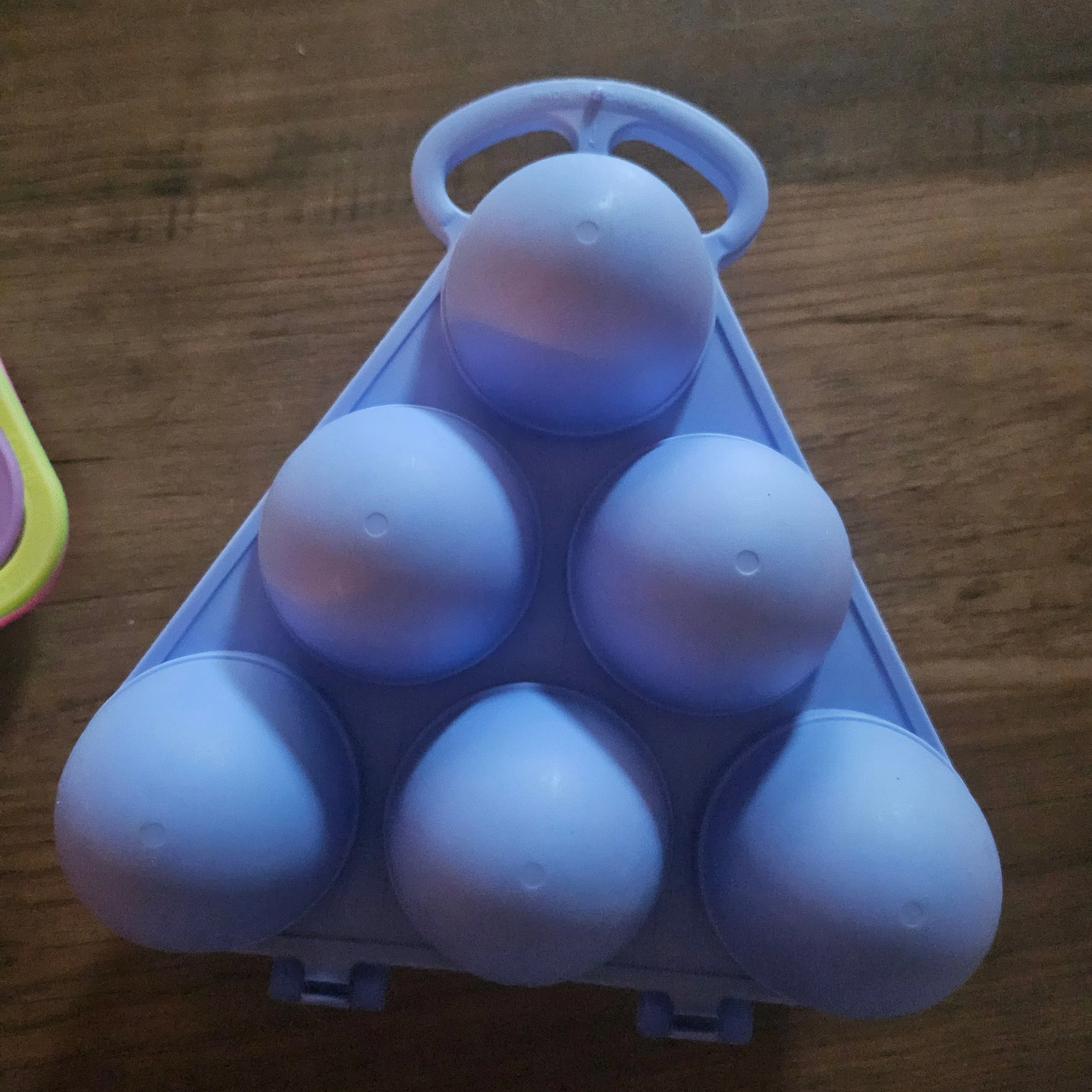 Product image for Original JELLO 6 Egg Triangle Shaped Mold Retro Non-pattern Blue