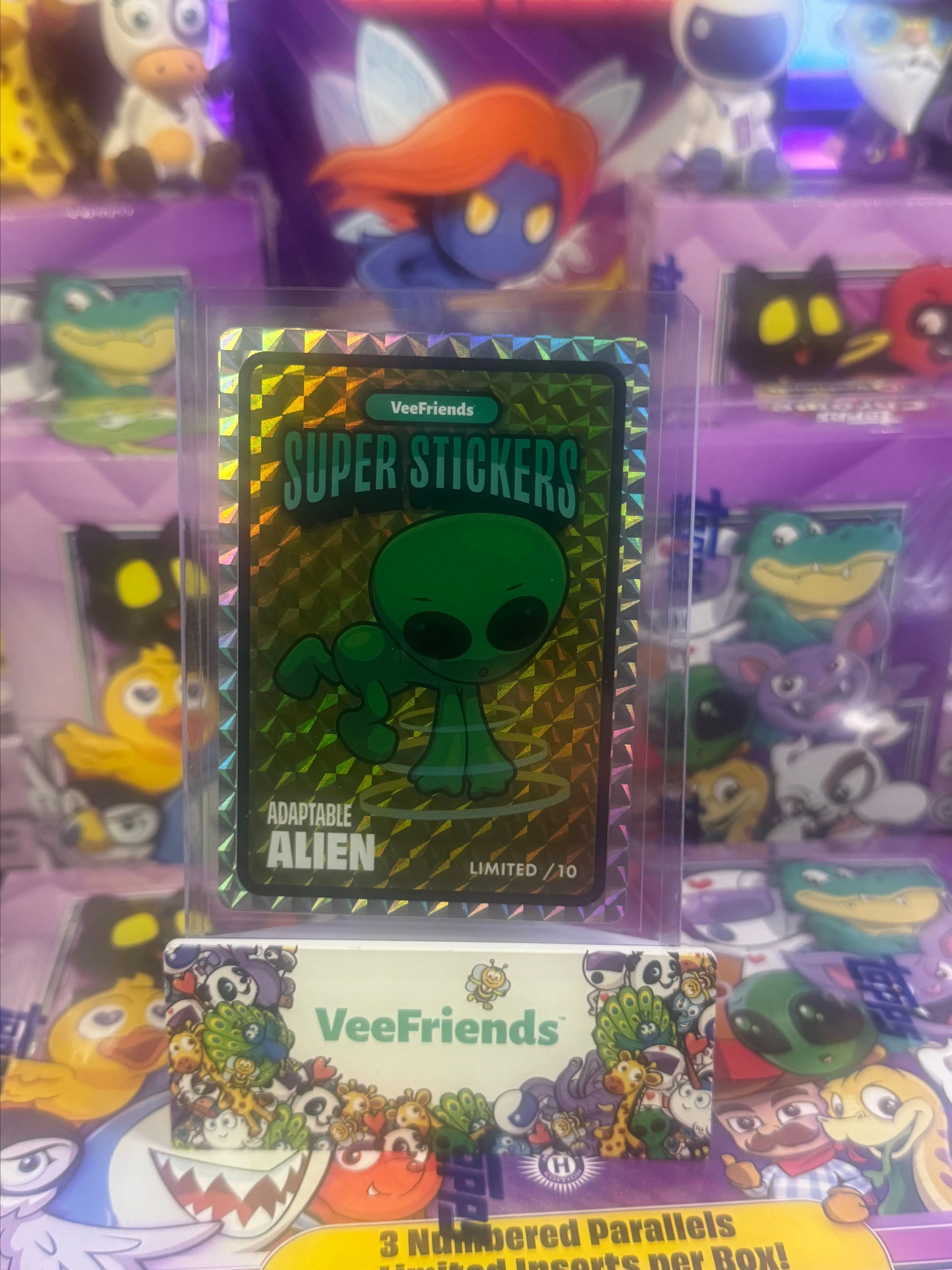 Product image for Adaptable Alien Super Sticker Gold /10
