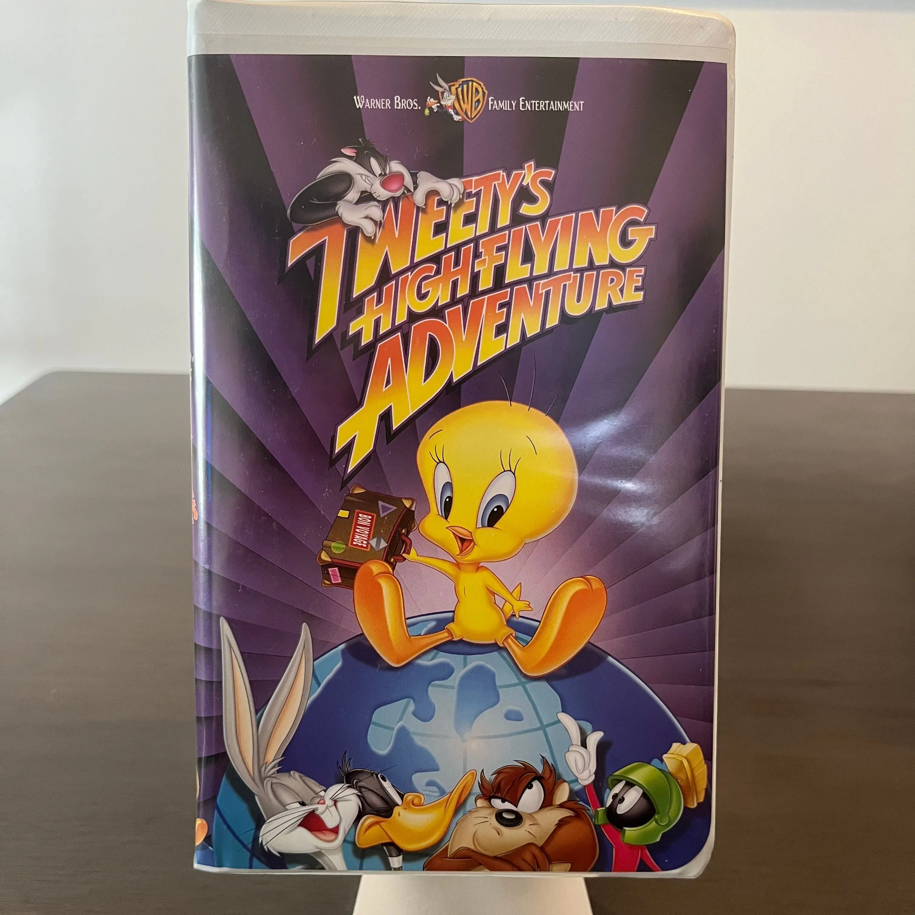 Product image for Warner Brother Looney Tunes Tweety's Highflying Adventure VHS