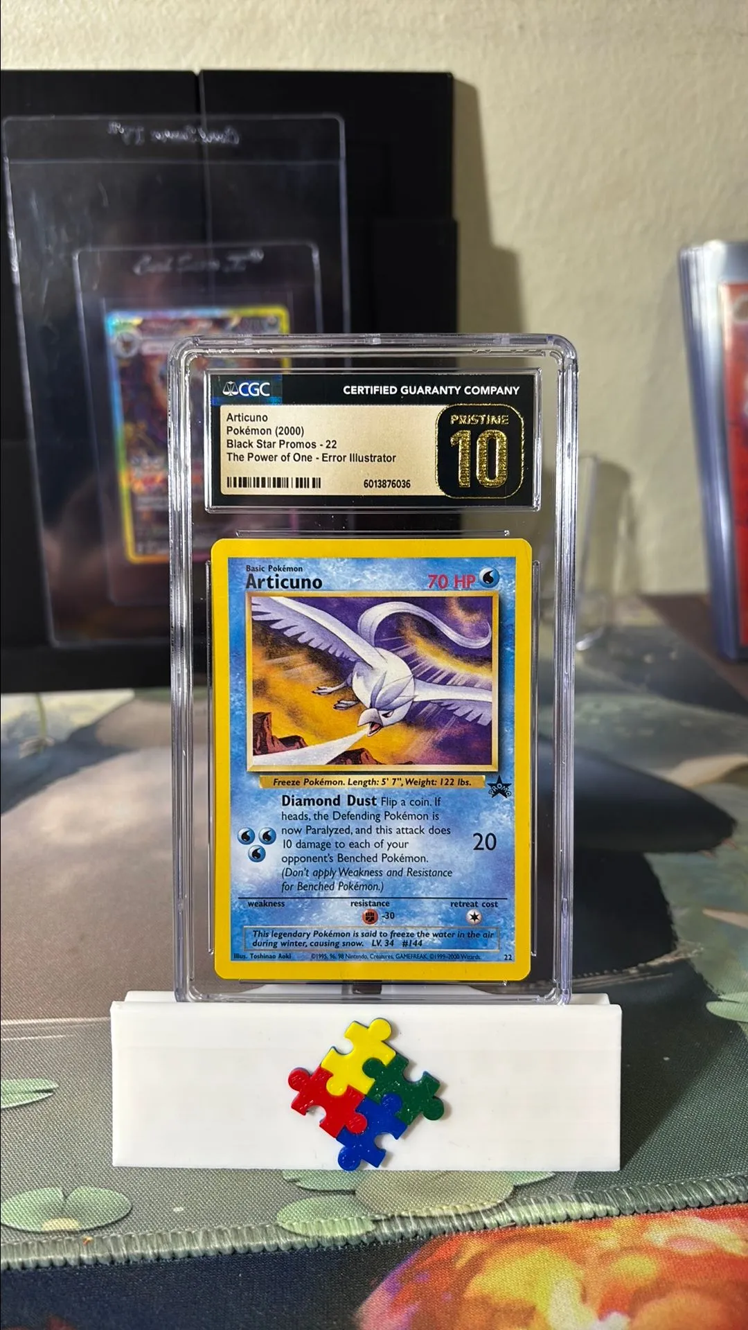 Product image for 2000 Articuno 22 Black Star Promo Error Illustrator CGC Pristine 10