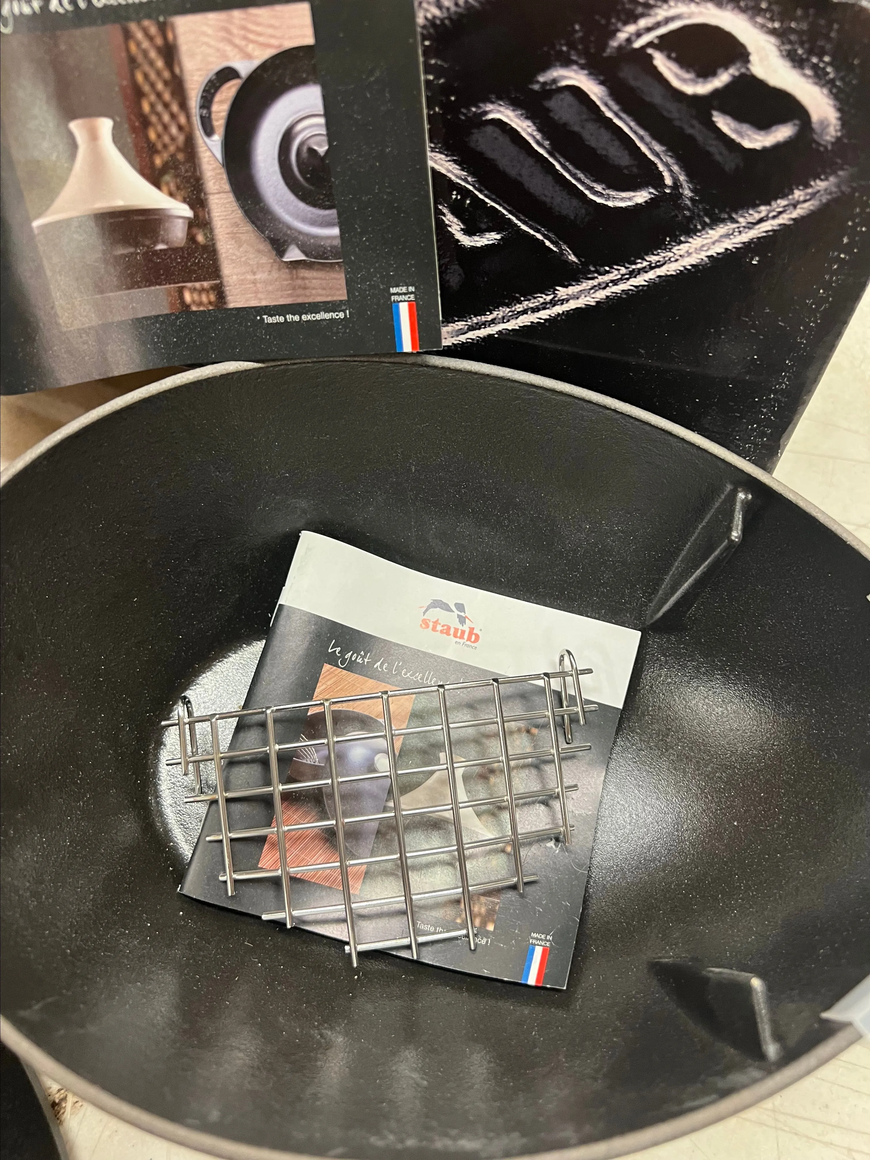 Staub Cast Ron 2-qt Mussel Pot Matte Black » Petagadget | Staub