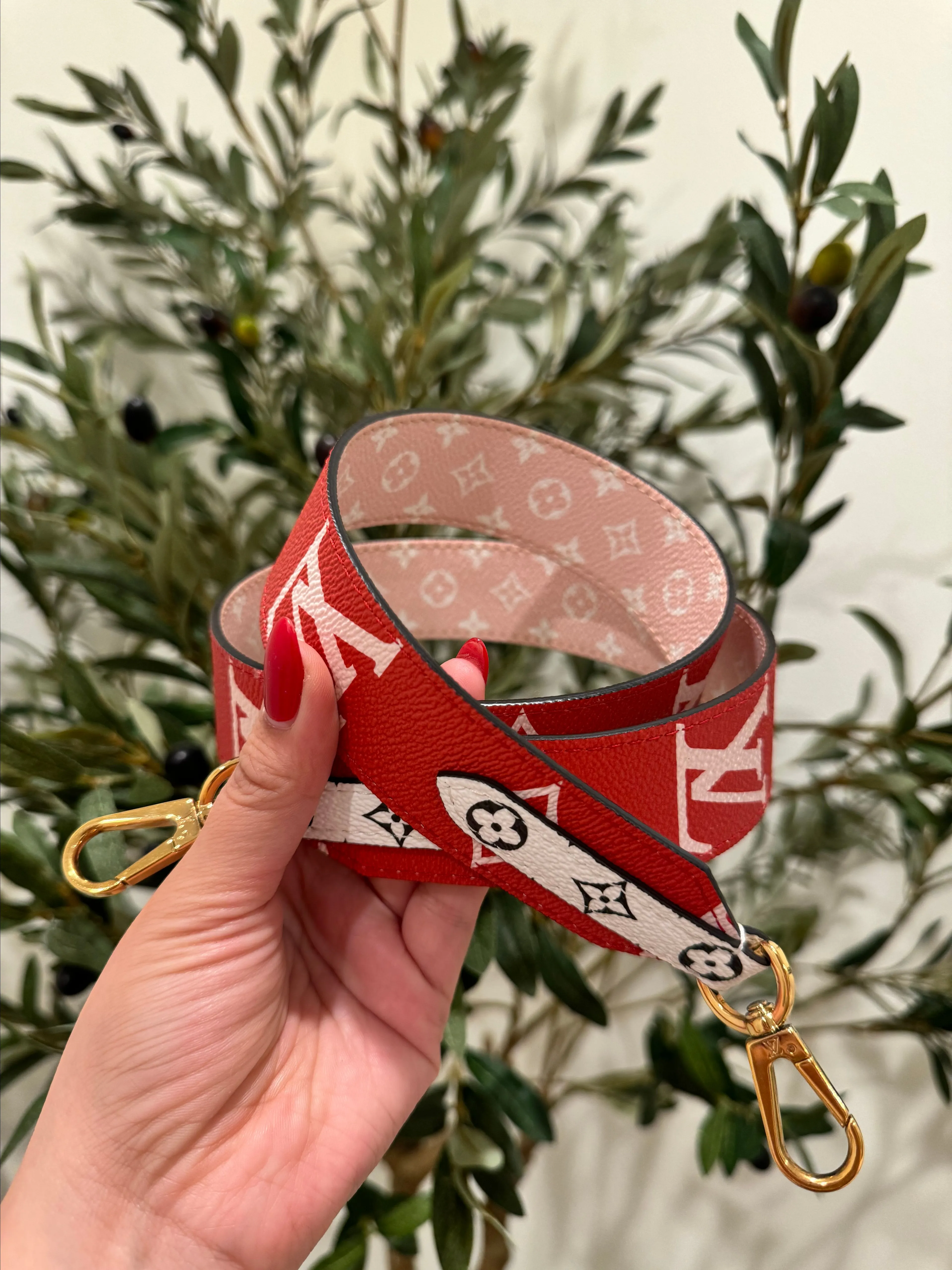 Product image for 26.LV Monogram Giant Bandouliere Shoulder Strap Rouge
