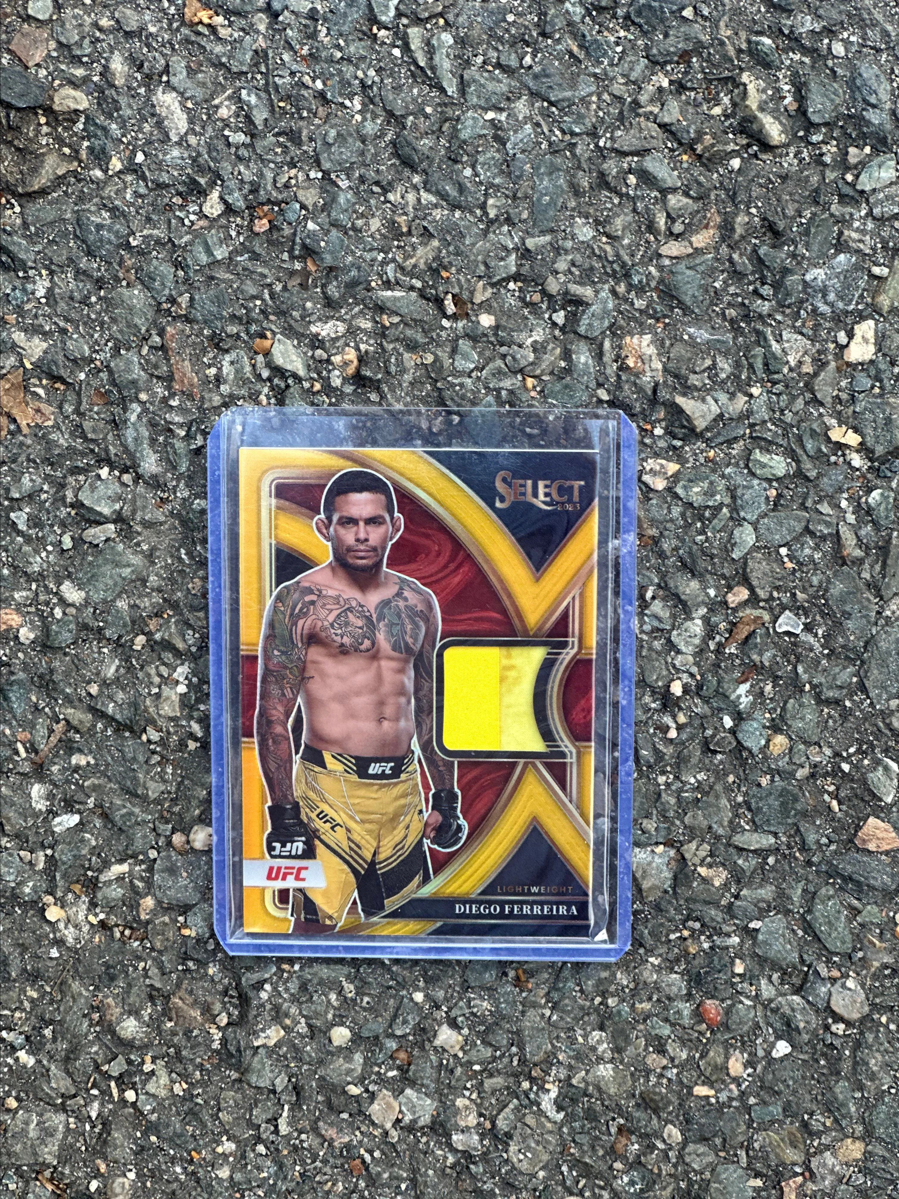 Product image for 2023 panini select ufc Diego Ferreira Gold relic Dirty patch /10