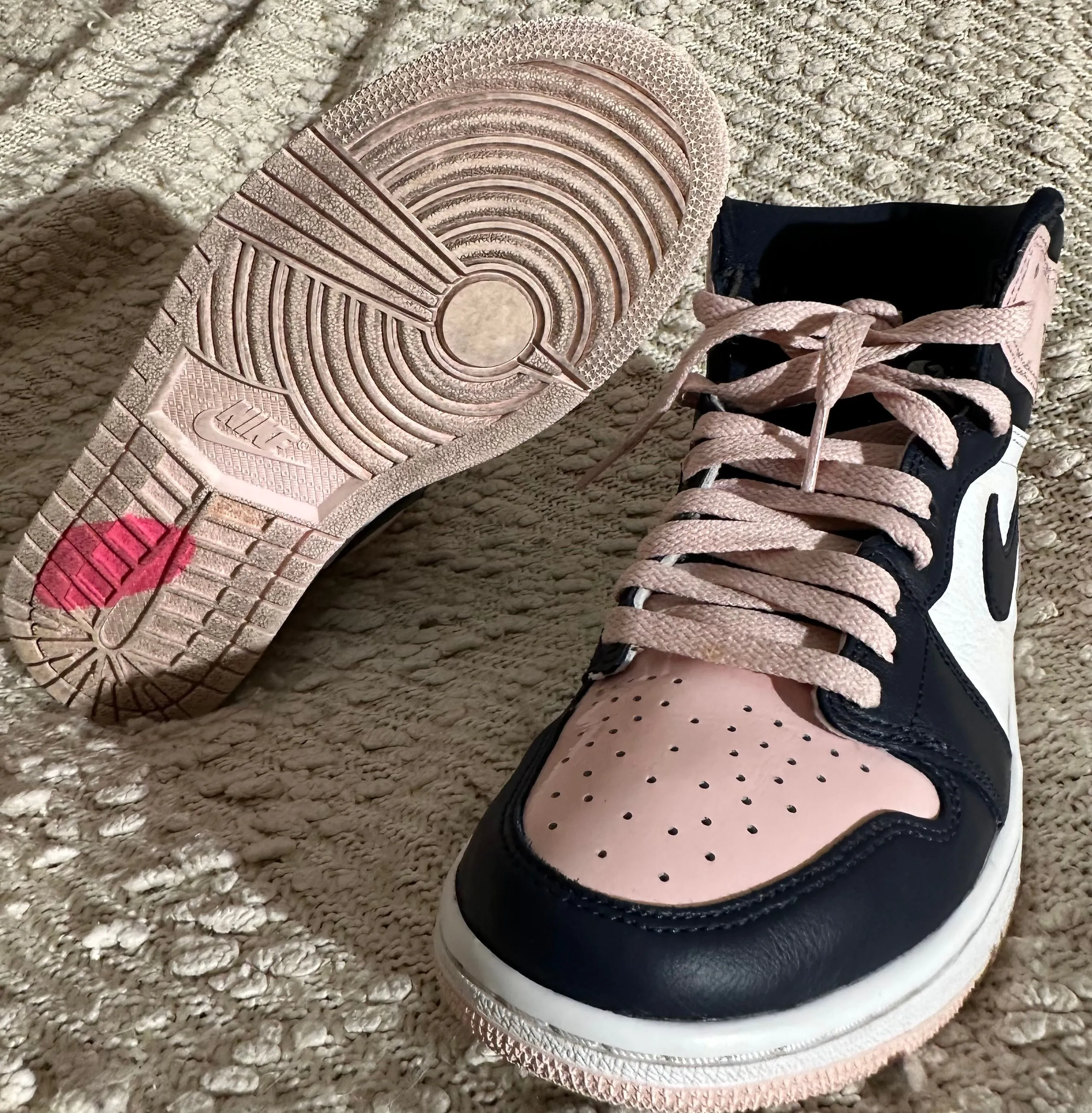 Product image for Jordan 1 Retro High Bubblegum - Size 5.5Y
