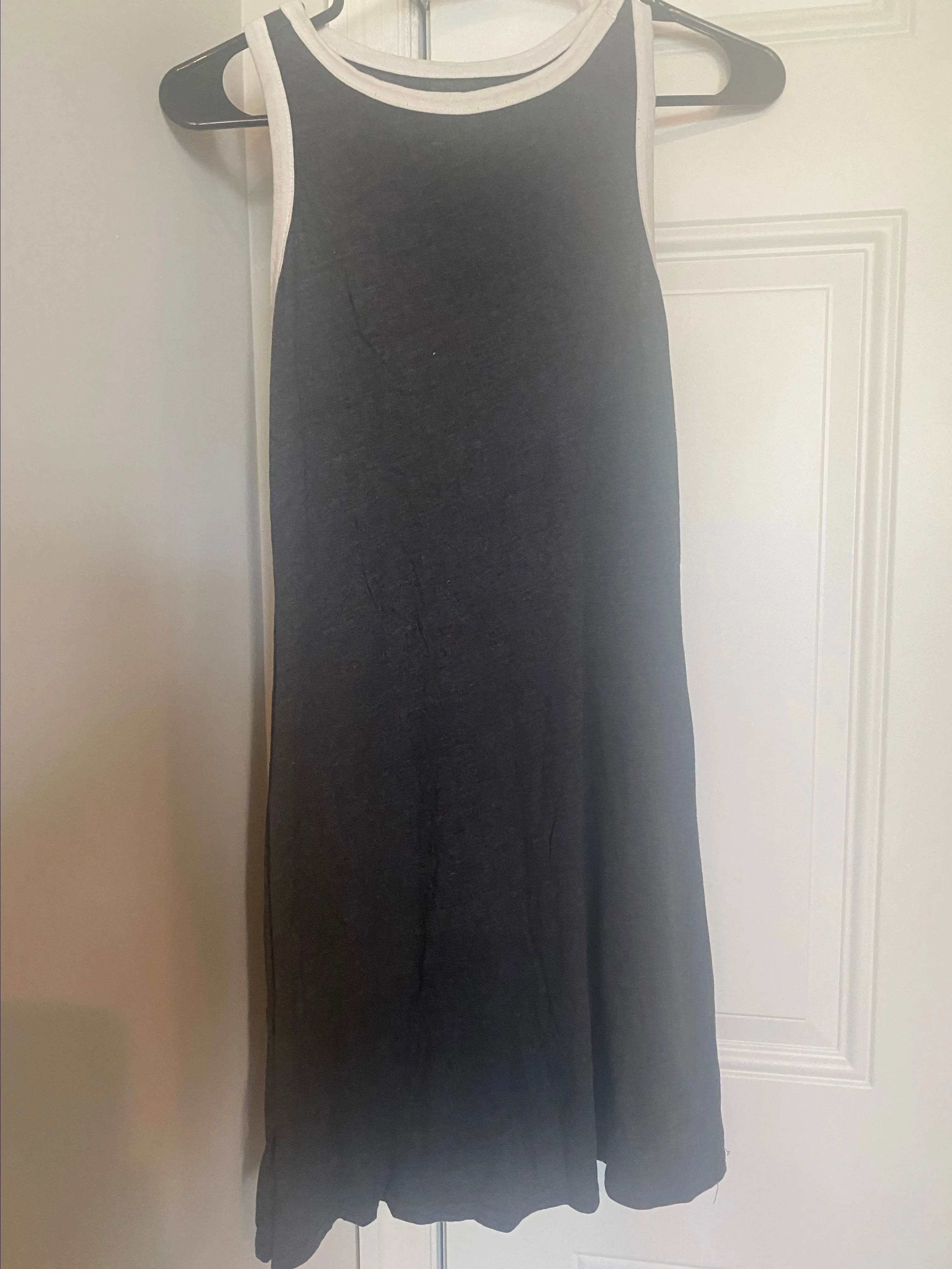 Listing Image Blurred Background