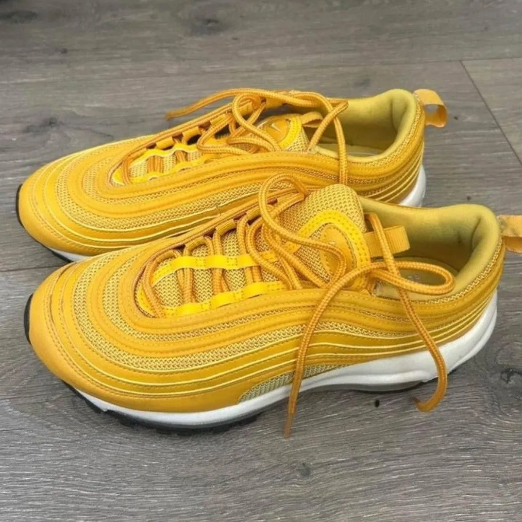 Product image for Women's Airmax Size 7