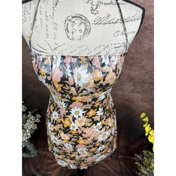 Listing Image Blurred Background