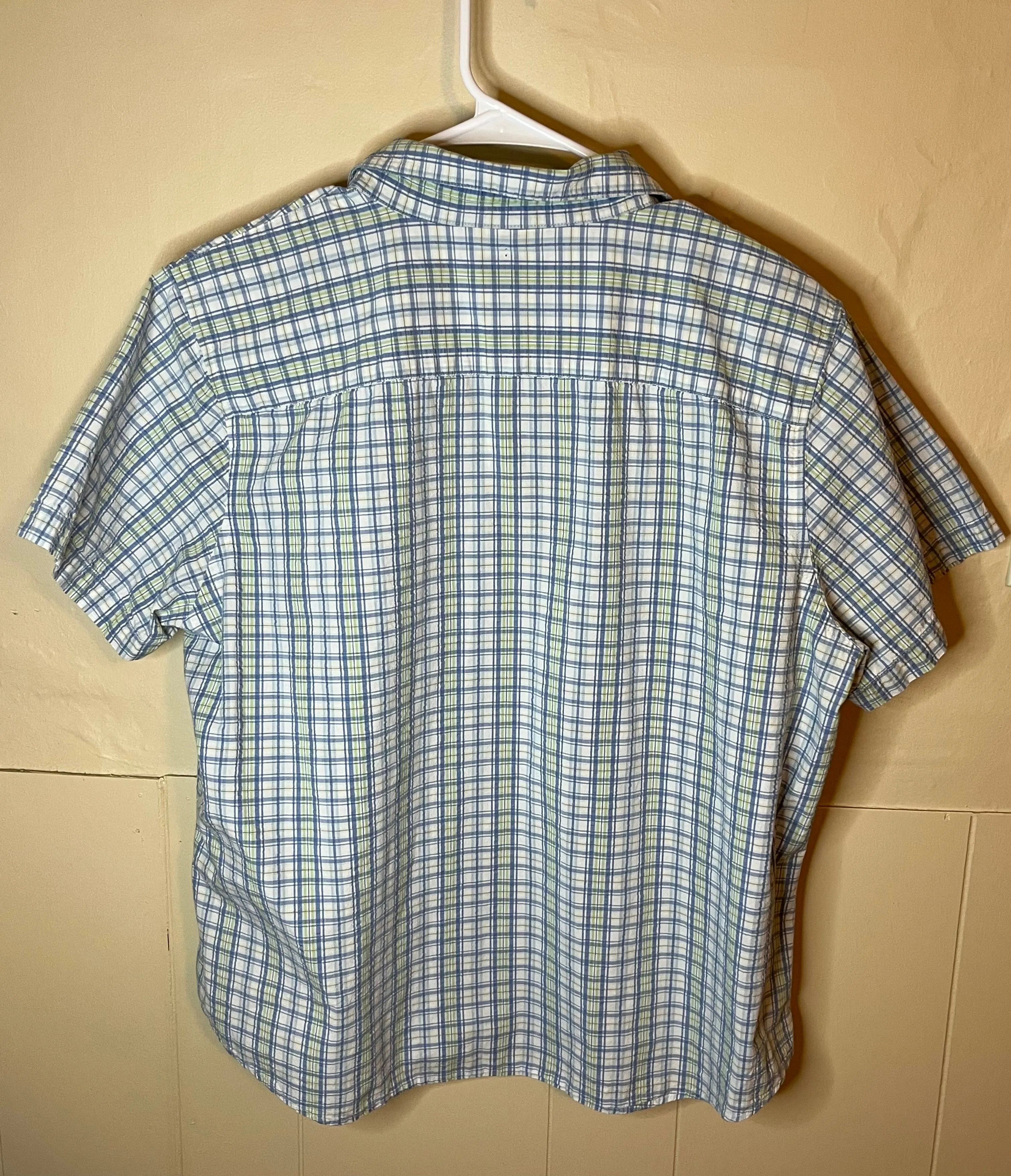 Listing Image Blurred Background