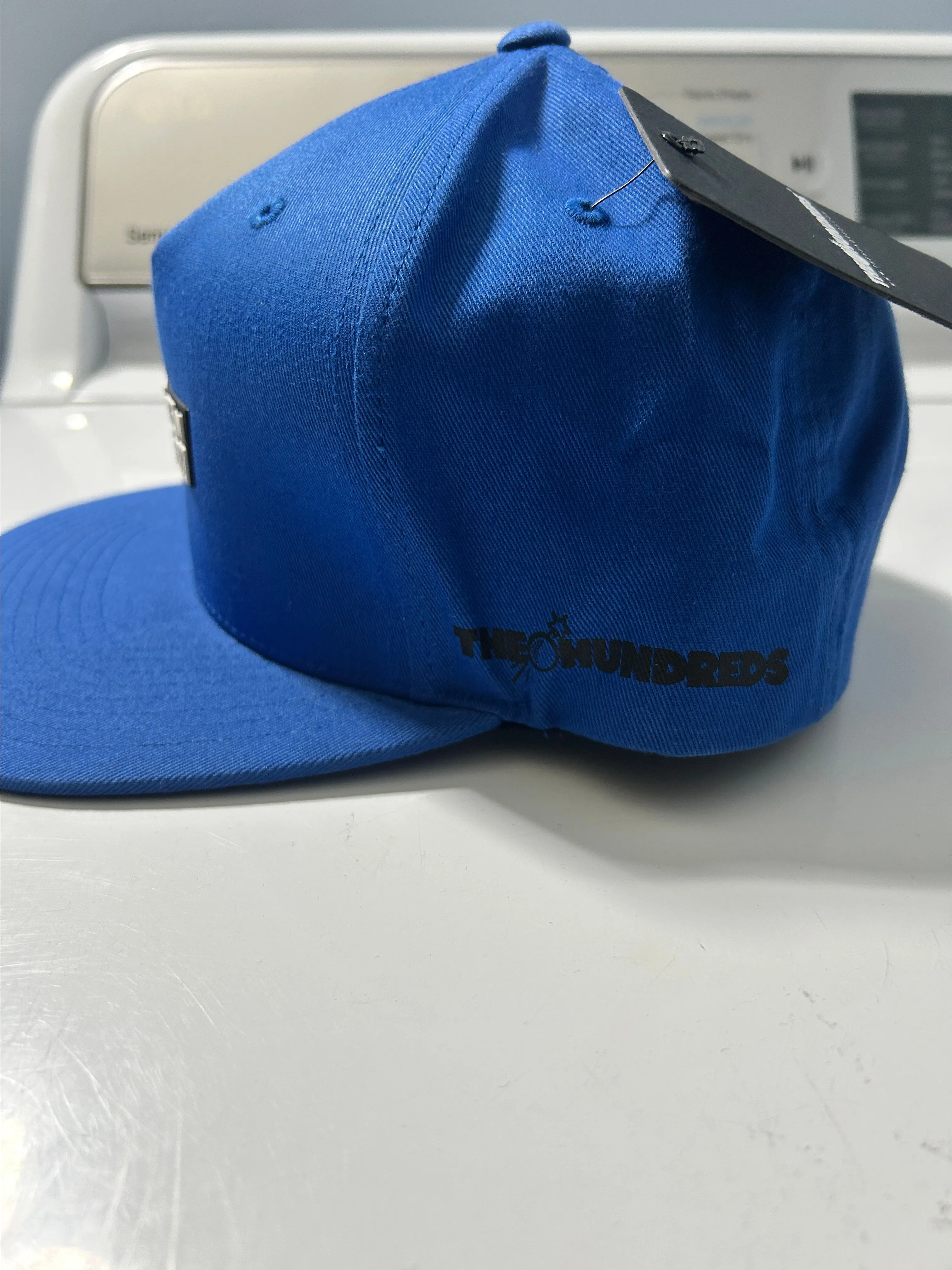 Listing Image Blurred Background