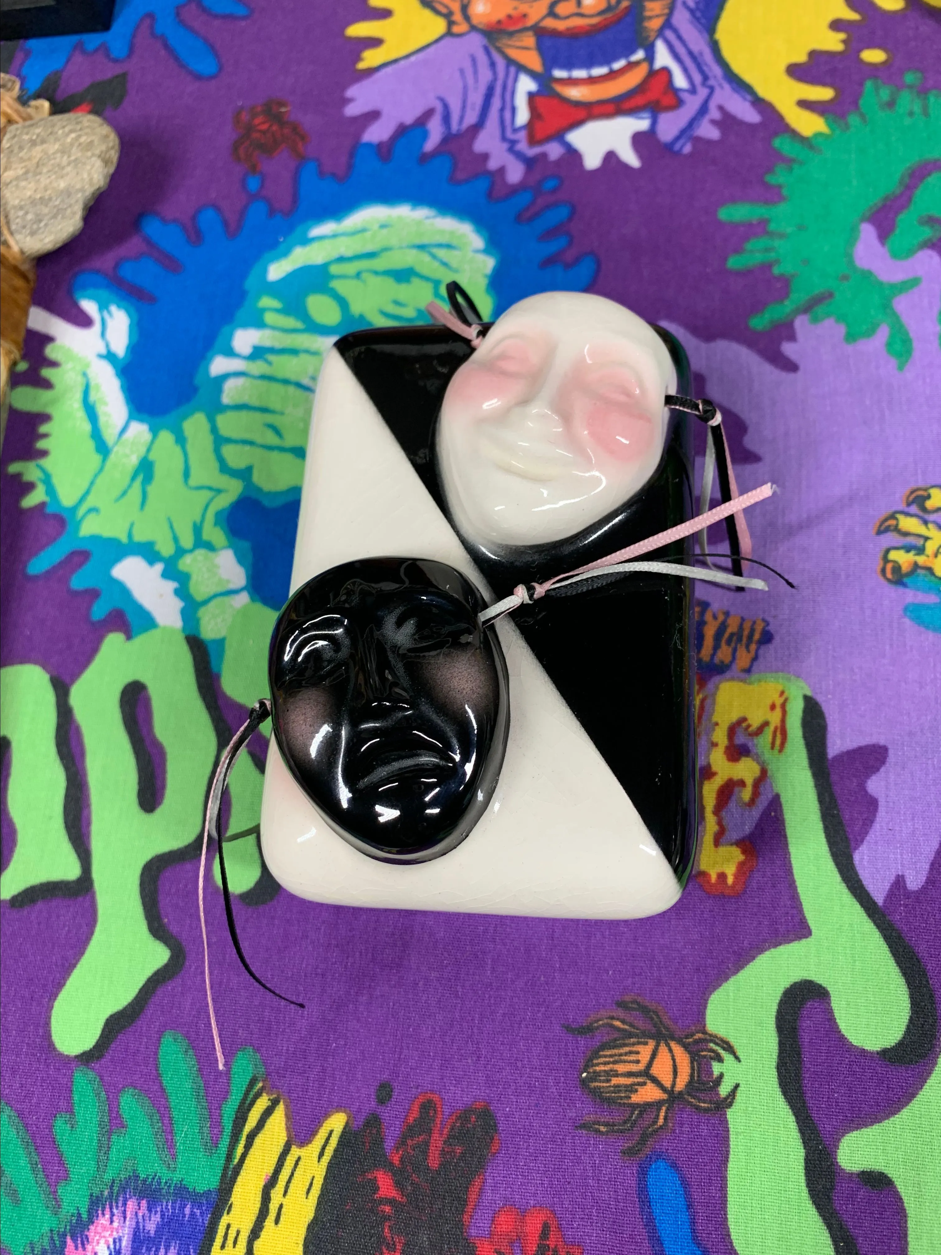 Product image for SH6 vintage comedy tragedy ceramic trinket box
