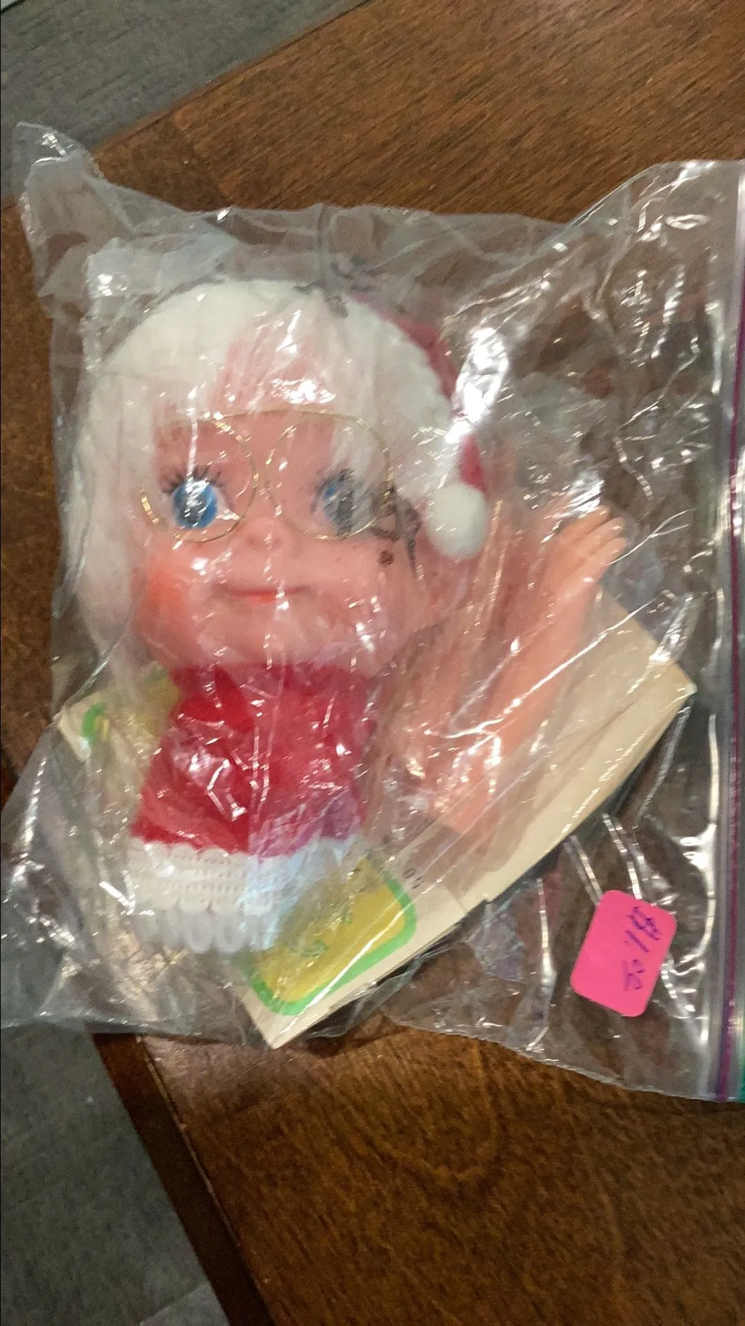 Product image for Vintage Mrs. Claus head and hands #1