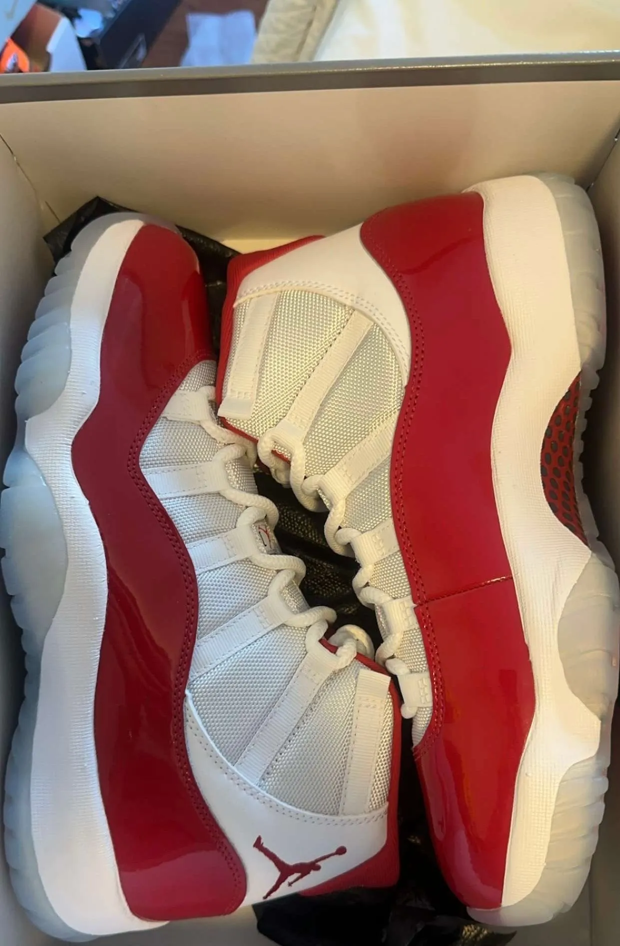 Product image for Air Jordan 11 High Cherry Size 9