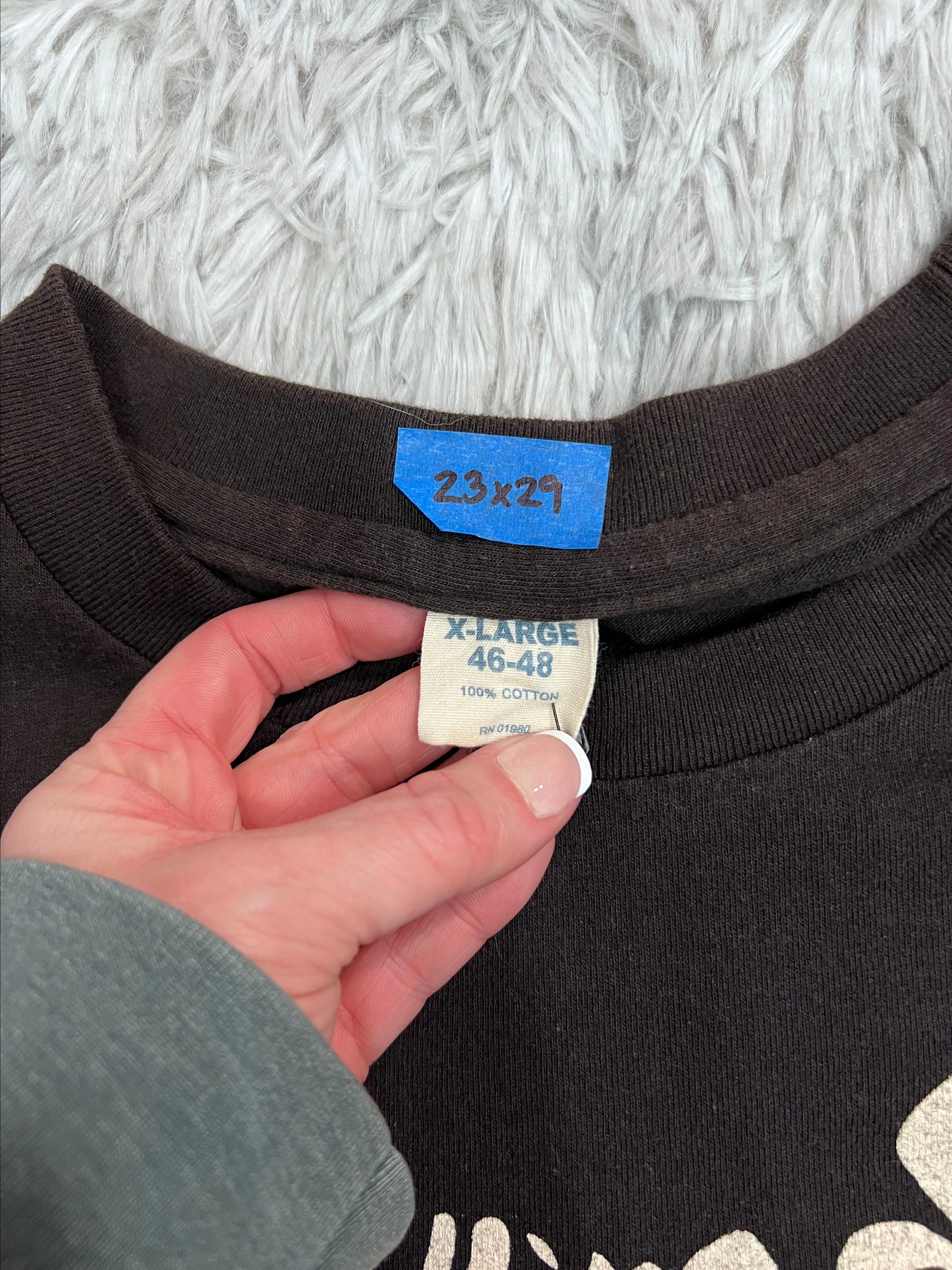 Listing Image Blurred Background