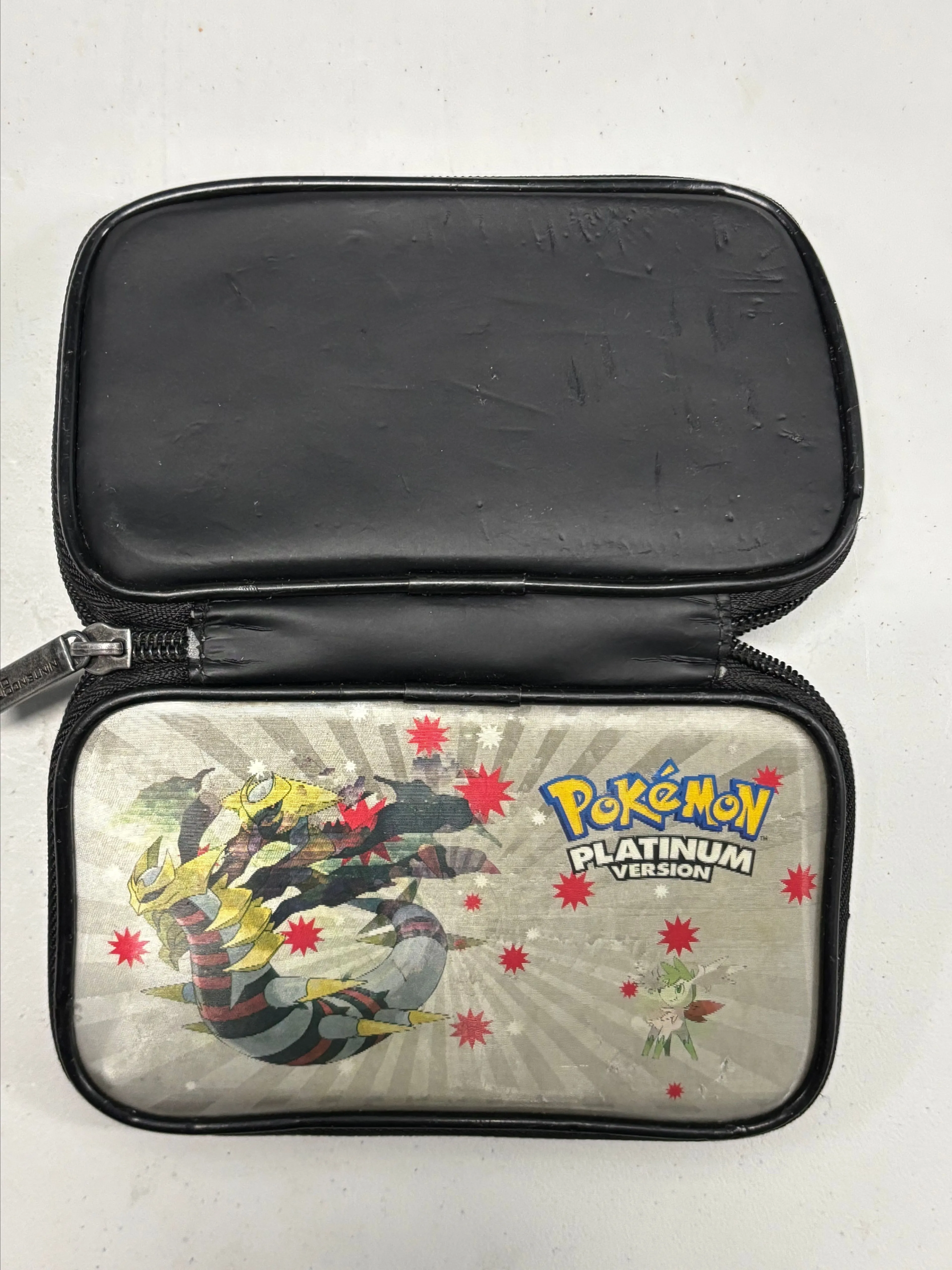 Product image for Vintage DS Pokemon platinum version carrying case