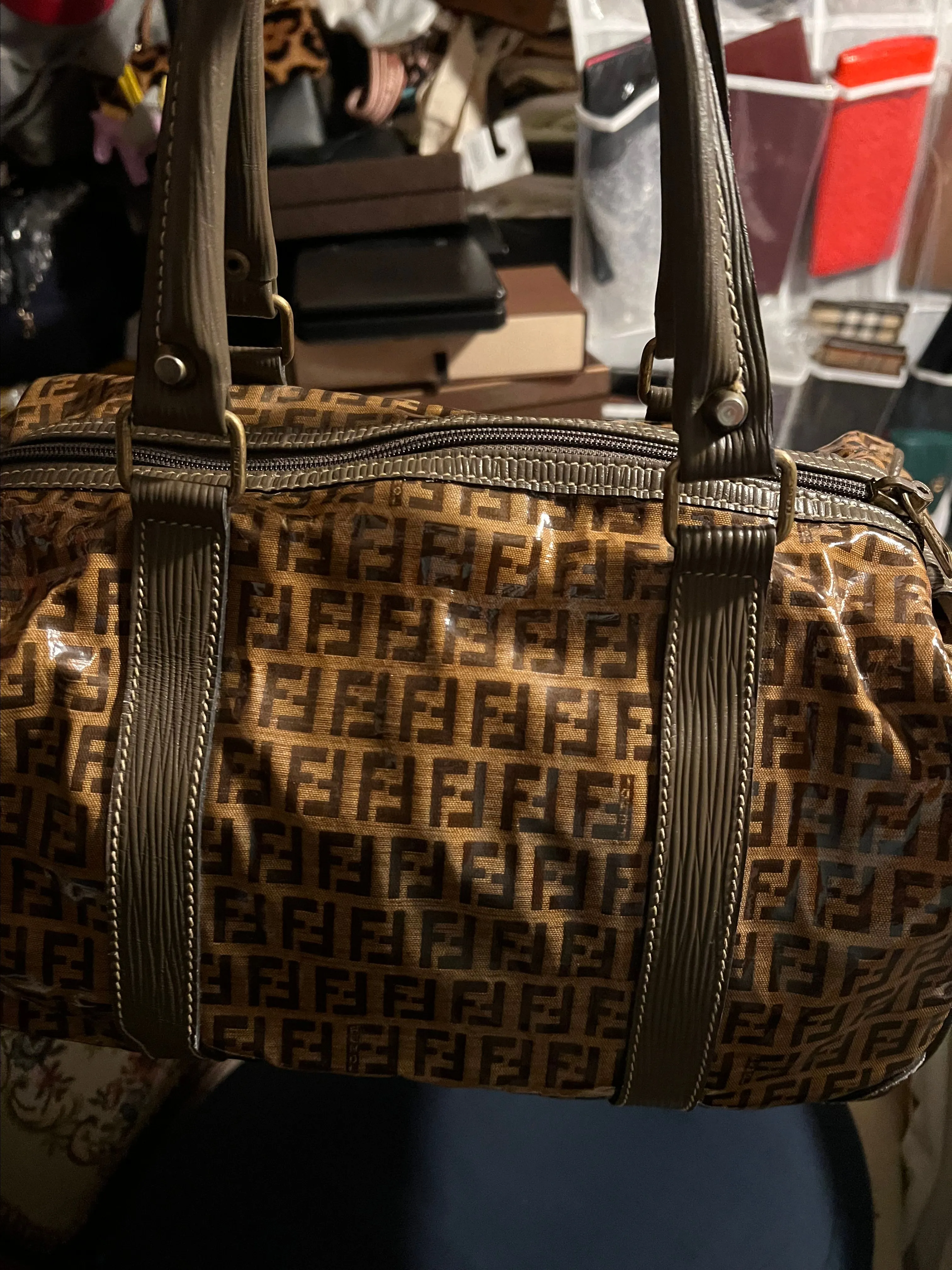 Listing Image Blurred Background